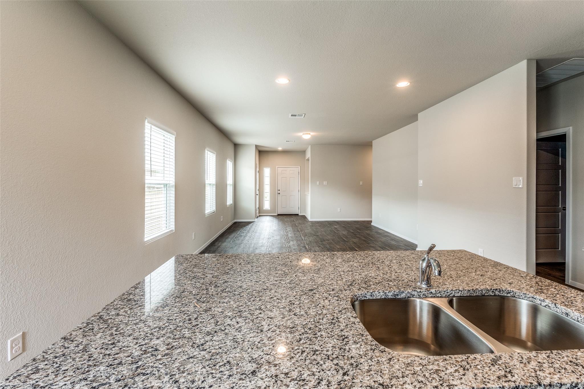 140 Thunder Oak St, San Marcos, TX 78666