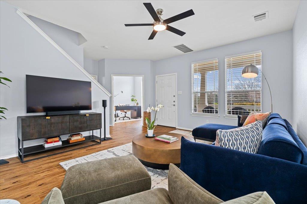 501 Sampson, Kyle, TX 78640