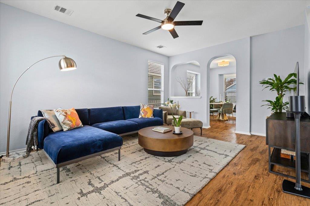 501 Sampson, Kyle, TX 78640