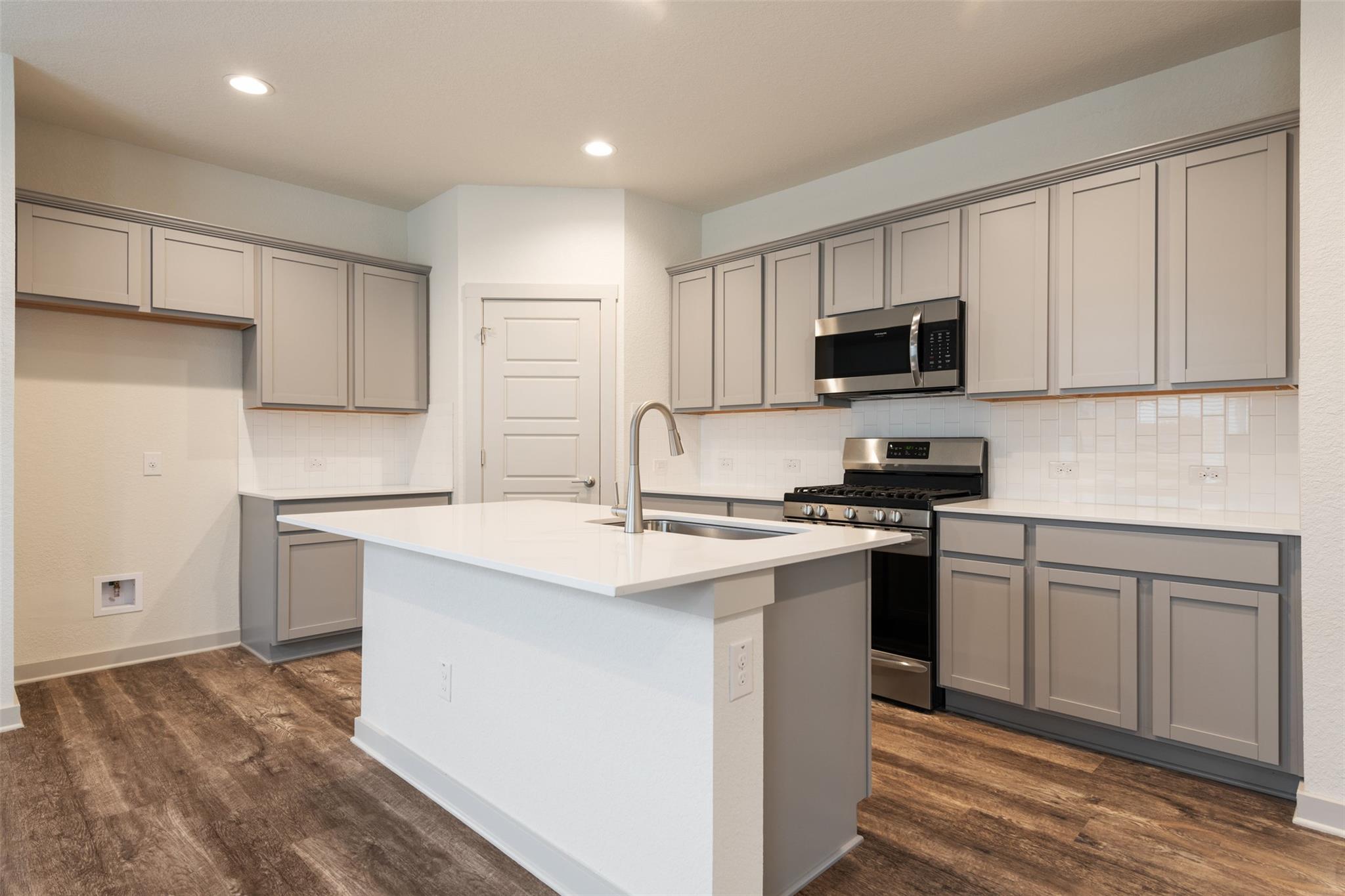 289 Deserti Rd, Leander, TX 78641