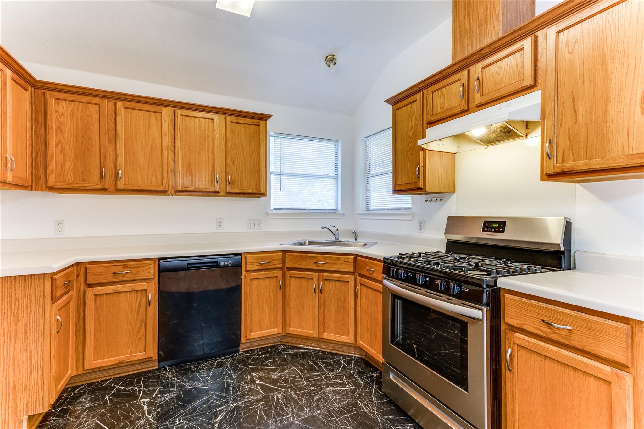 101 Cotton Cv, Hutto, TX 78634