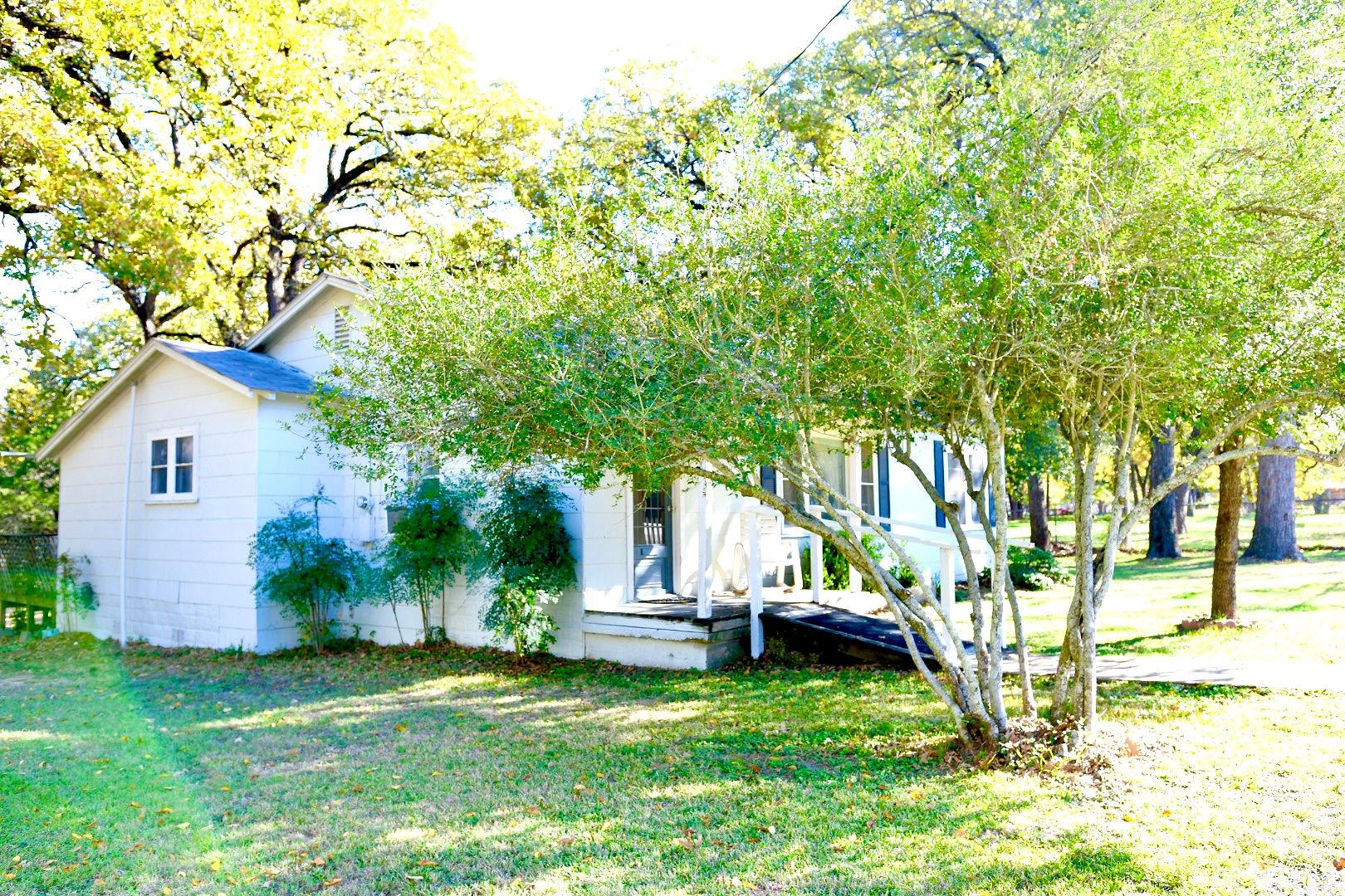 9278 N Highway 77 Highway, Lexington, TX 78947