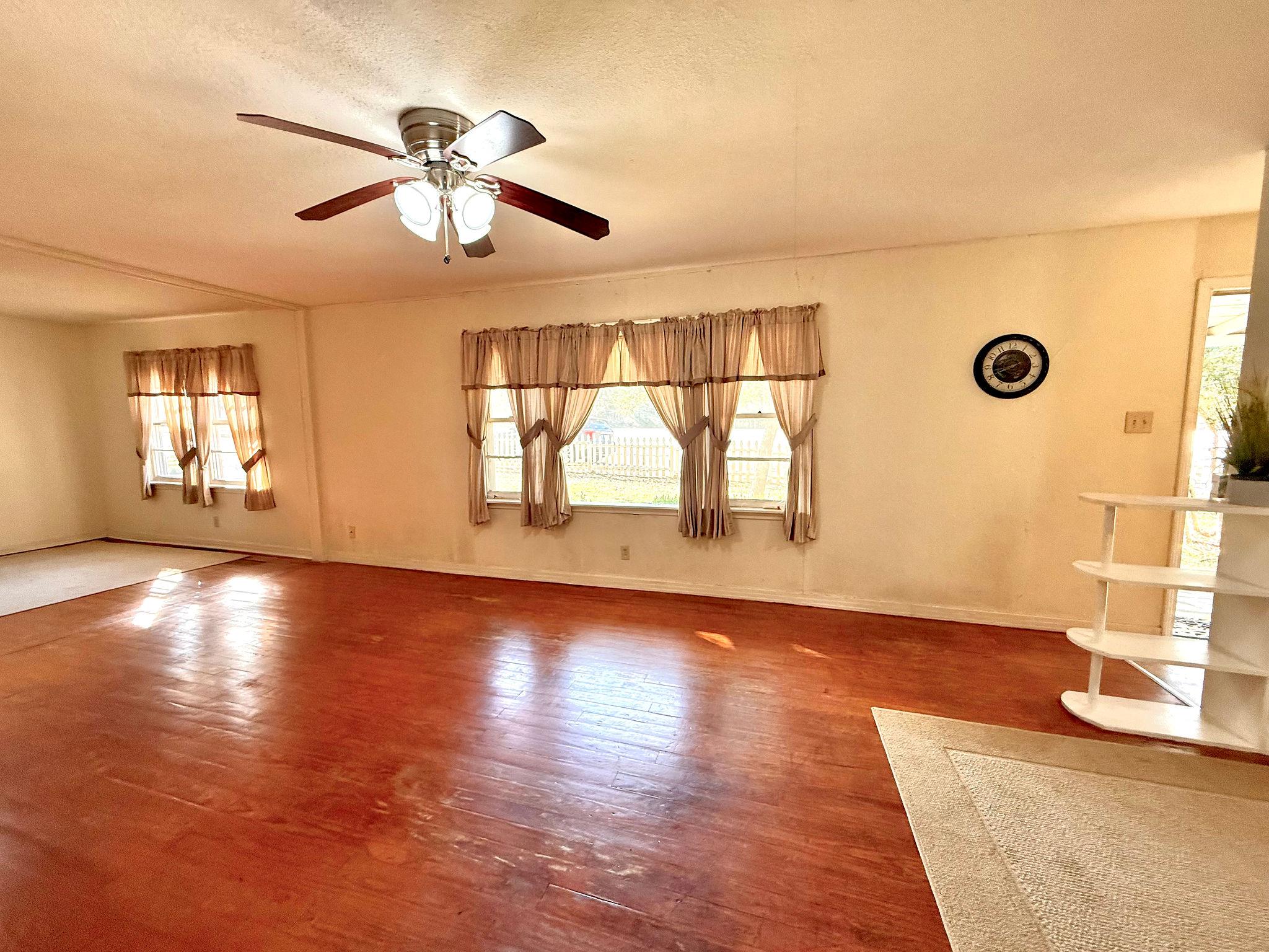 9278 N Highway 77 Highway, Lexington, TX 78947