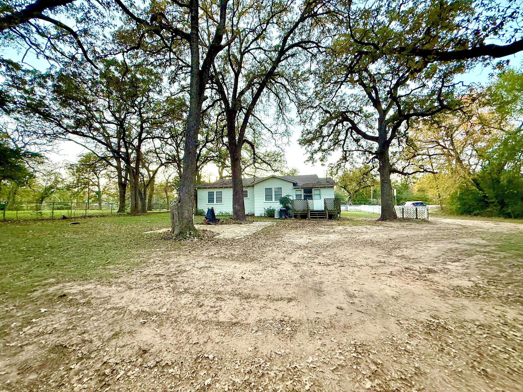 9278 N Highway 77 Highway, Lexington, TX 78947