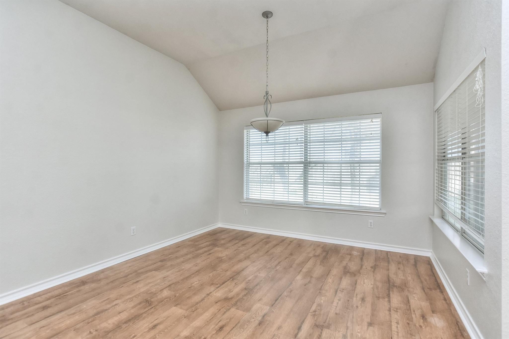 210 Village Dr, Georgetown, TX 78628