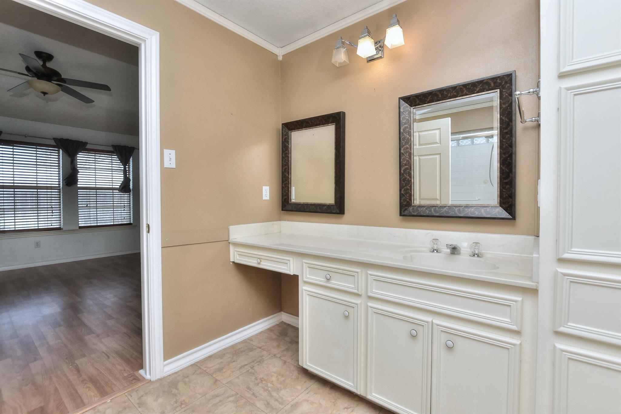 210 Village Dr, Georgetown, TX 78628