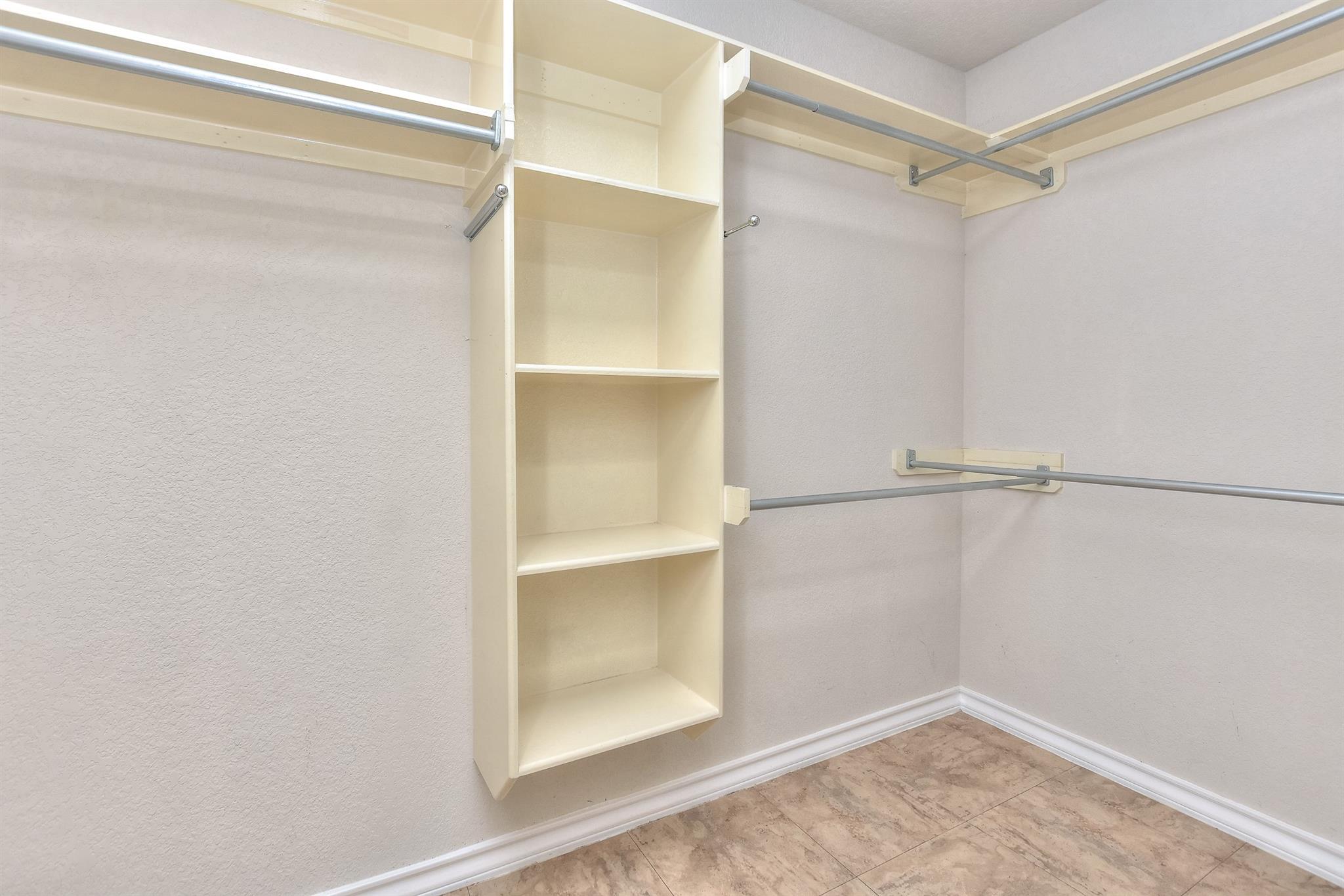 210 Village Dr, Georgetown, TX 78628