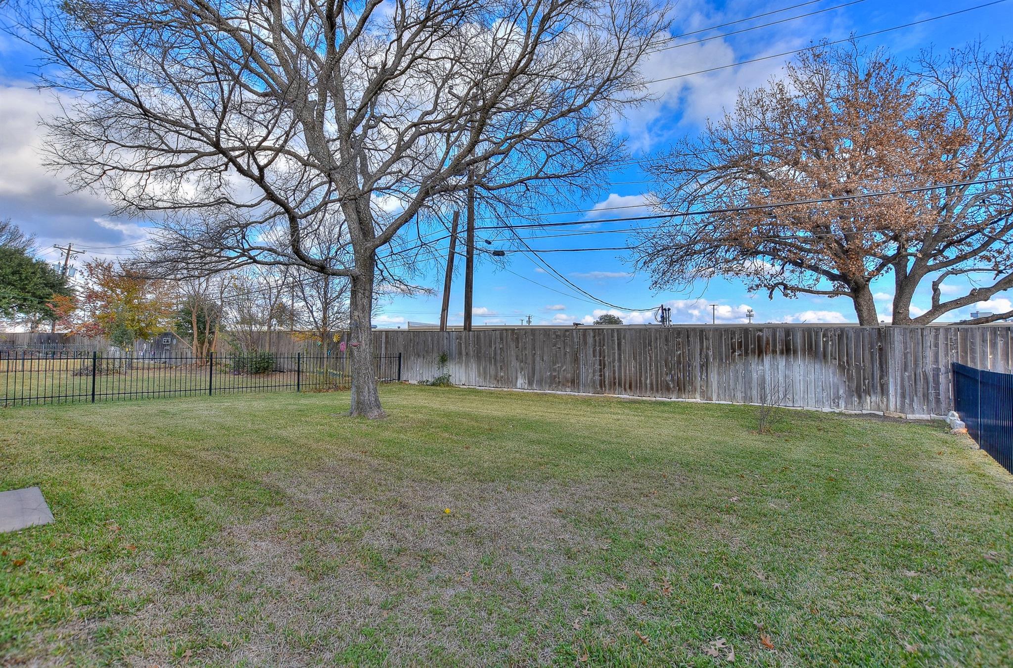 210 Village Dr, Georgetown, TX 78628