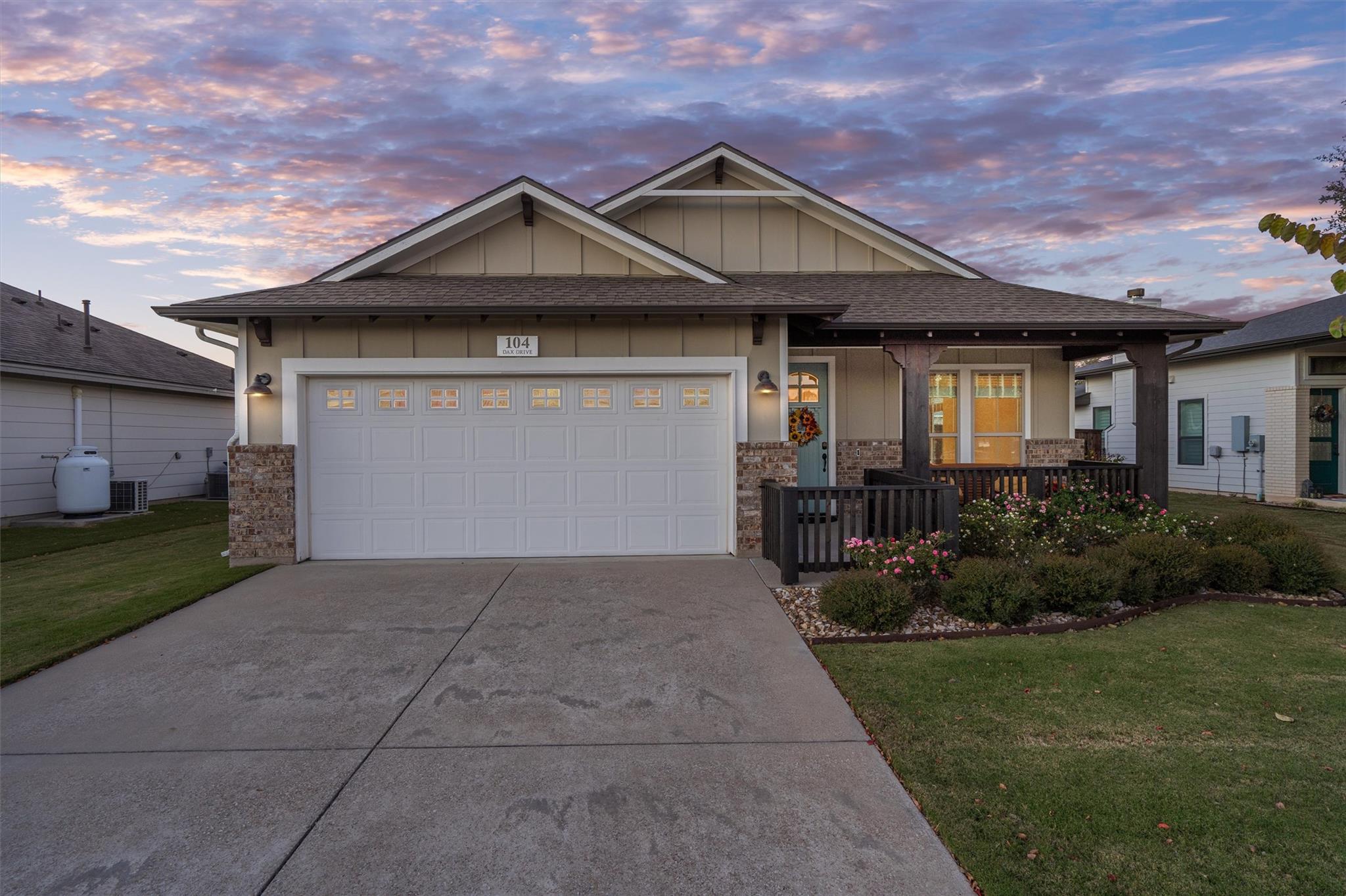 104 Dax Dr, Liberty Hill, TX 78642