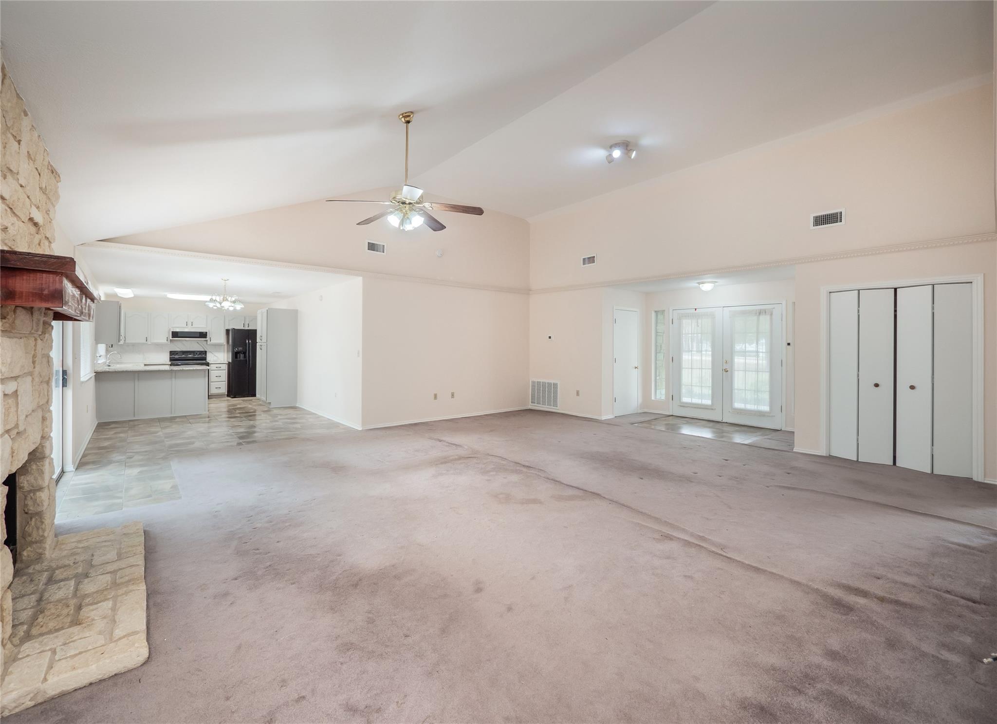 137 Blanket Flower Dr, Bastrop, TX 78602