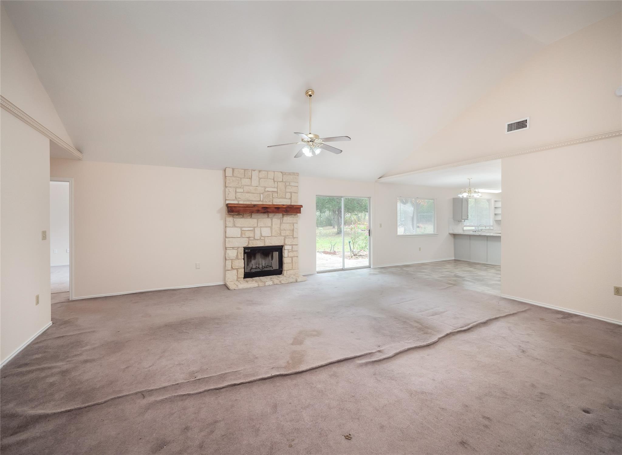 137 Blanket Flower Dr, Bastrop, TX 78602