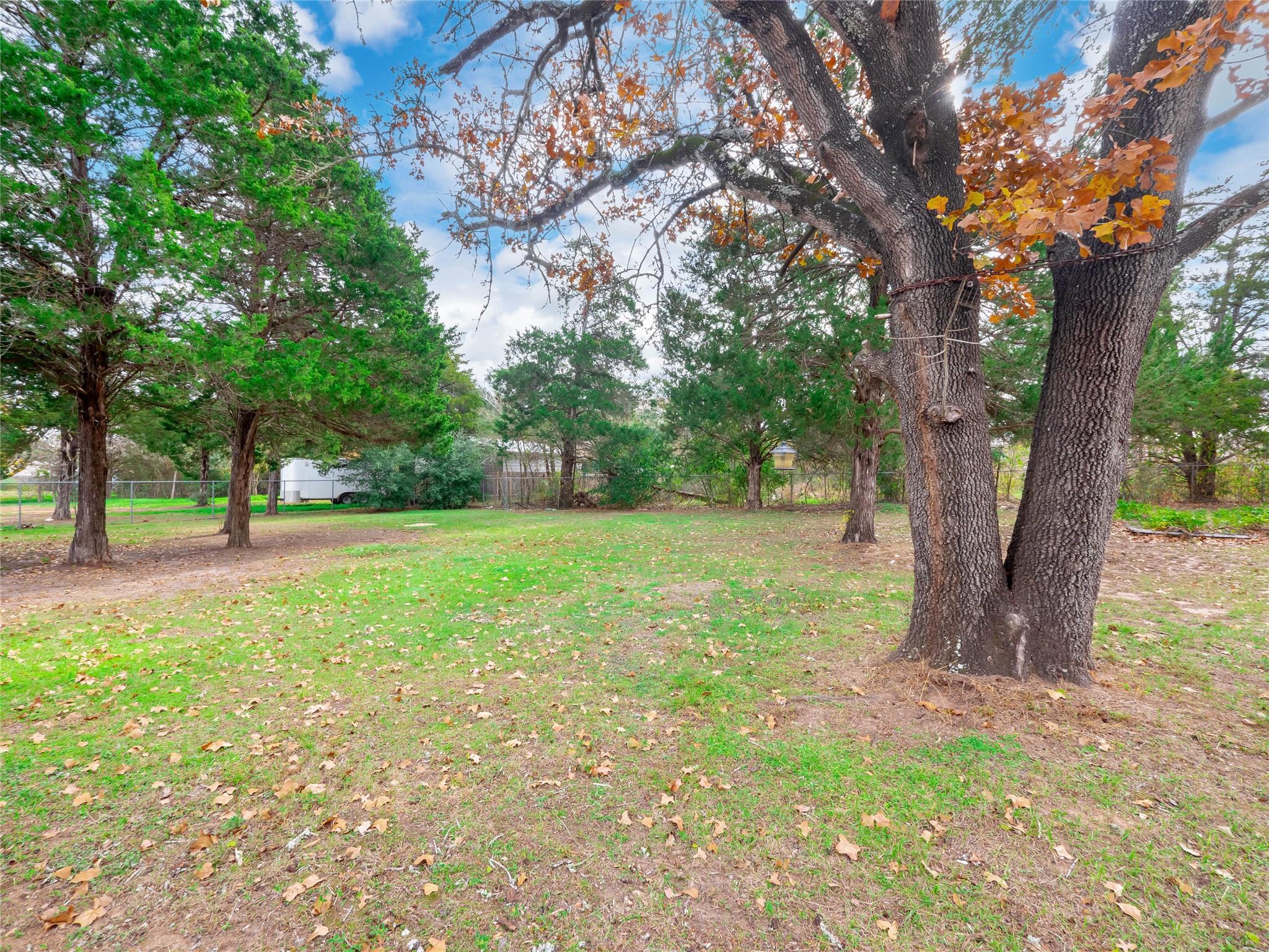 137 Blanket Flower Dr, Bastrop, TX 78602