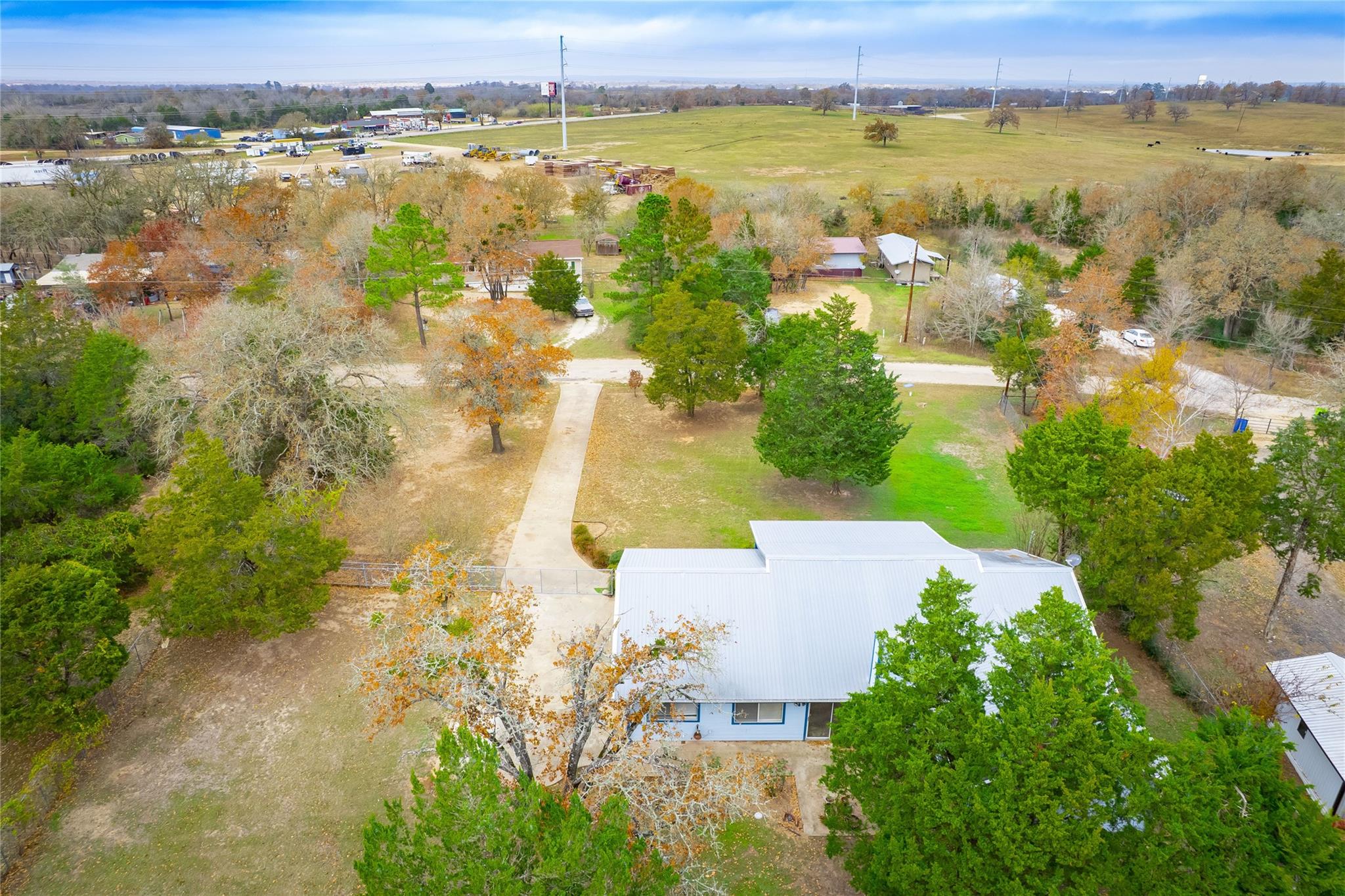 137 Blanket Flower Dr, Bastrop, TX 78602