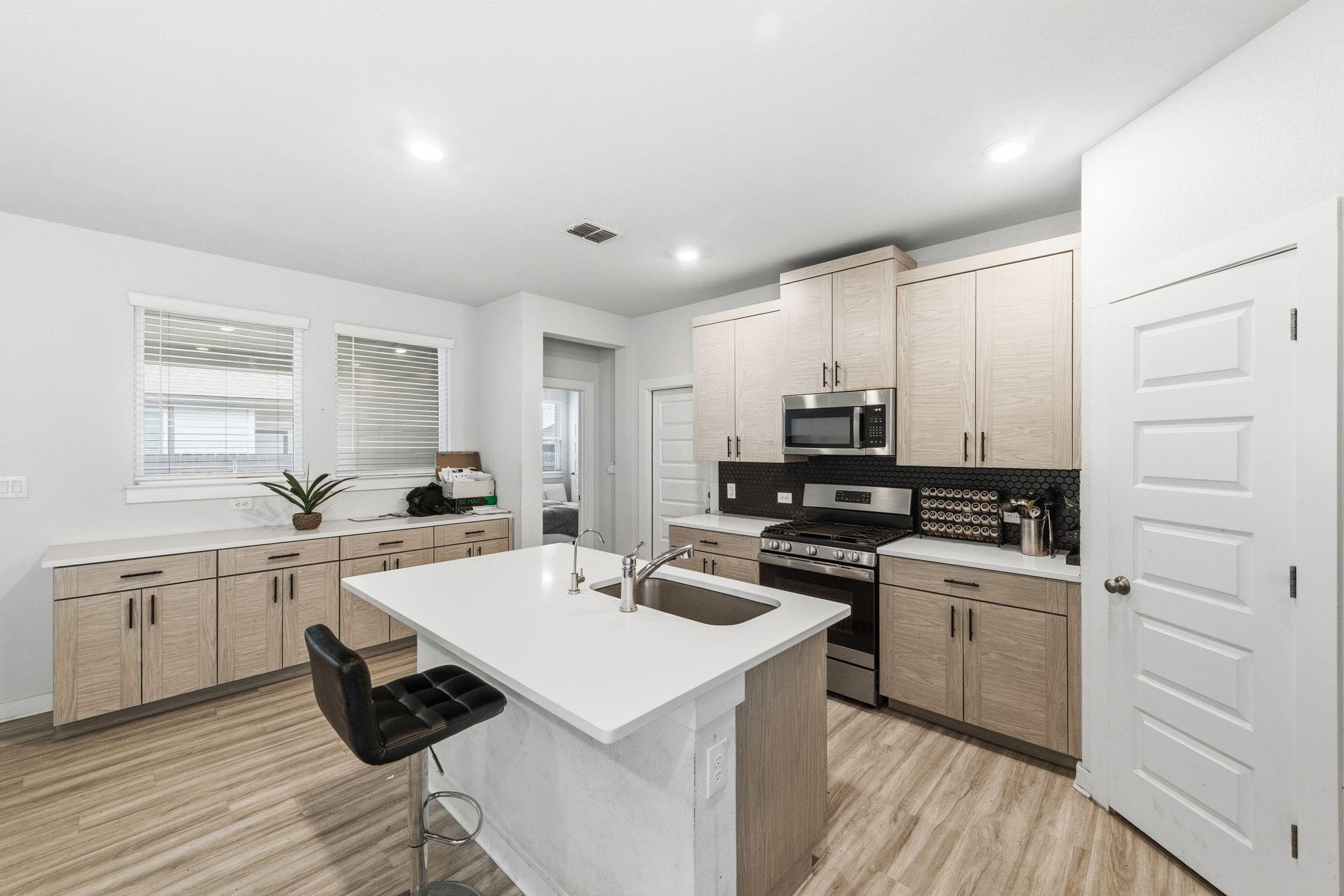 241 Banff Dr, Kyle, TX 78640