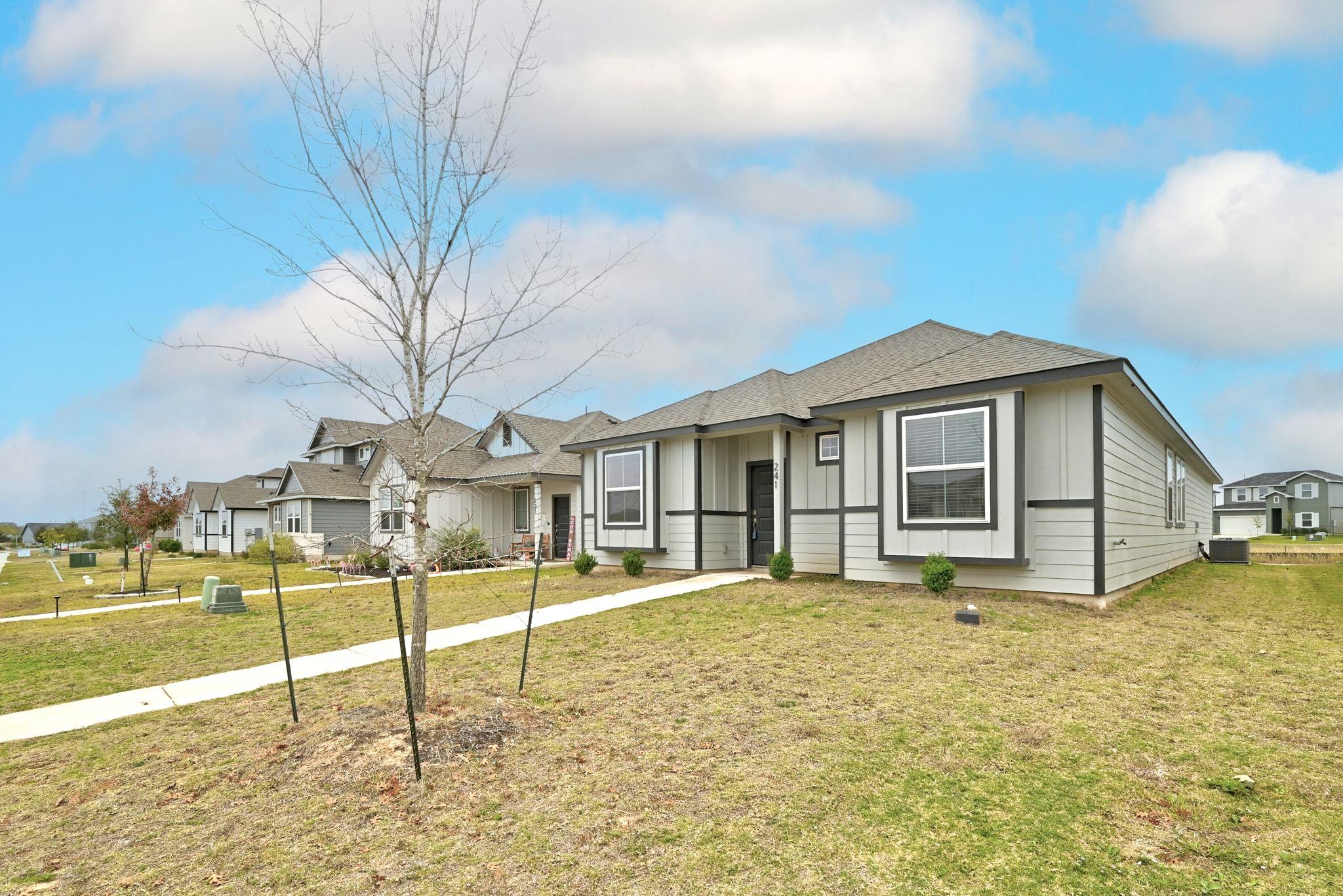 241 Banff Dr, Kyle, TX 78640