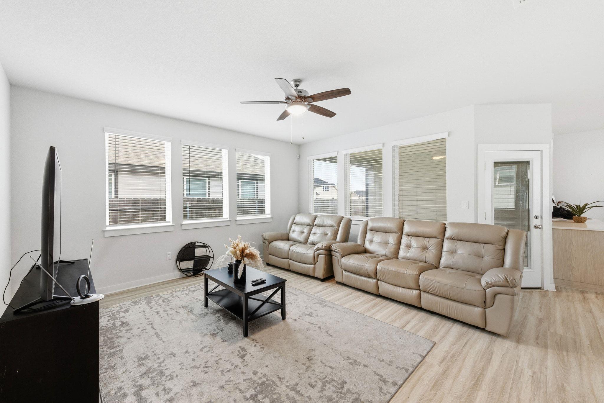 241 Banff Dr, Kyle, TX 78640