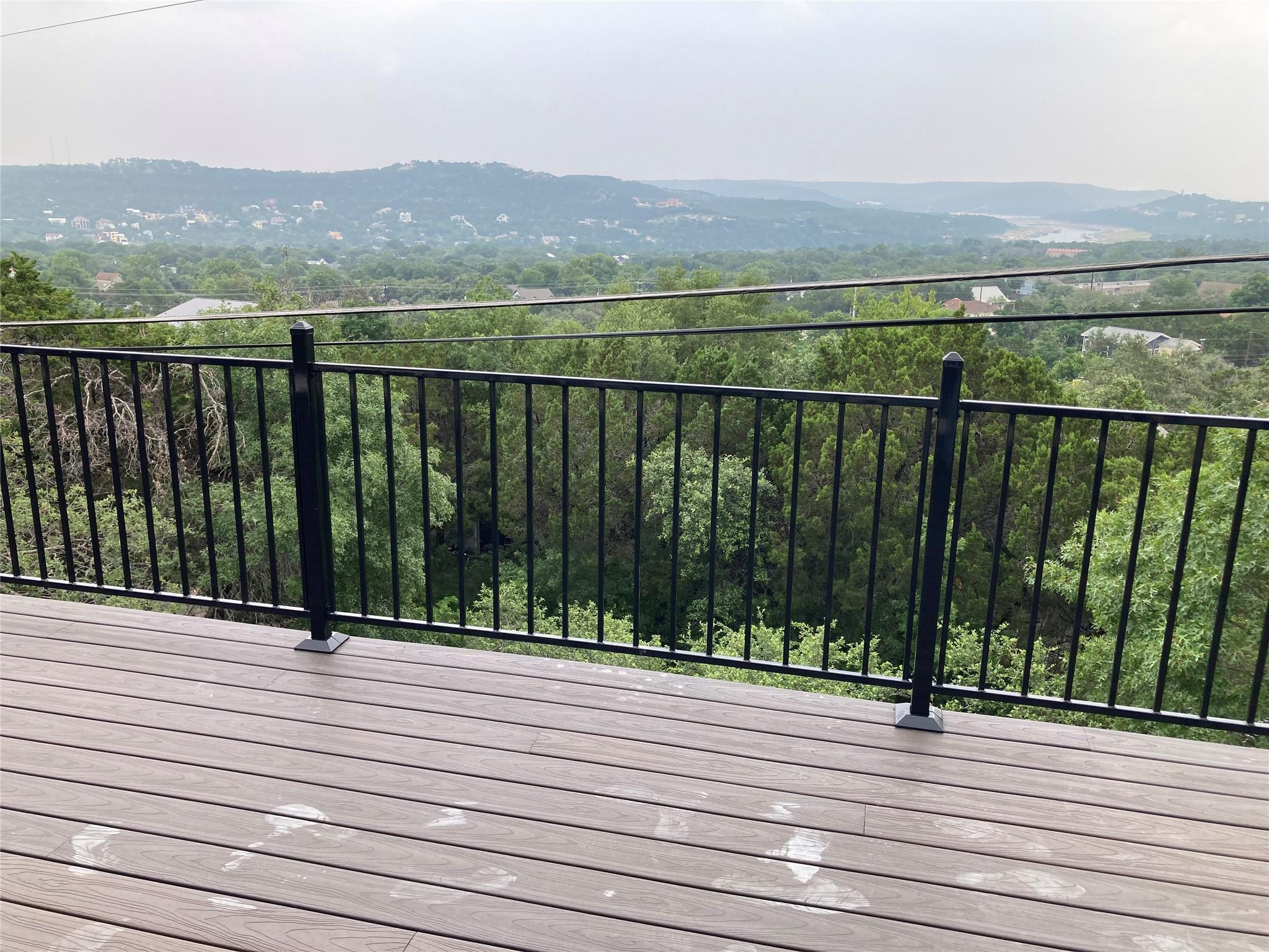 18716 W Lakeview Dr, Jonestown, TX 78645