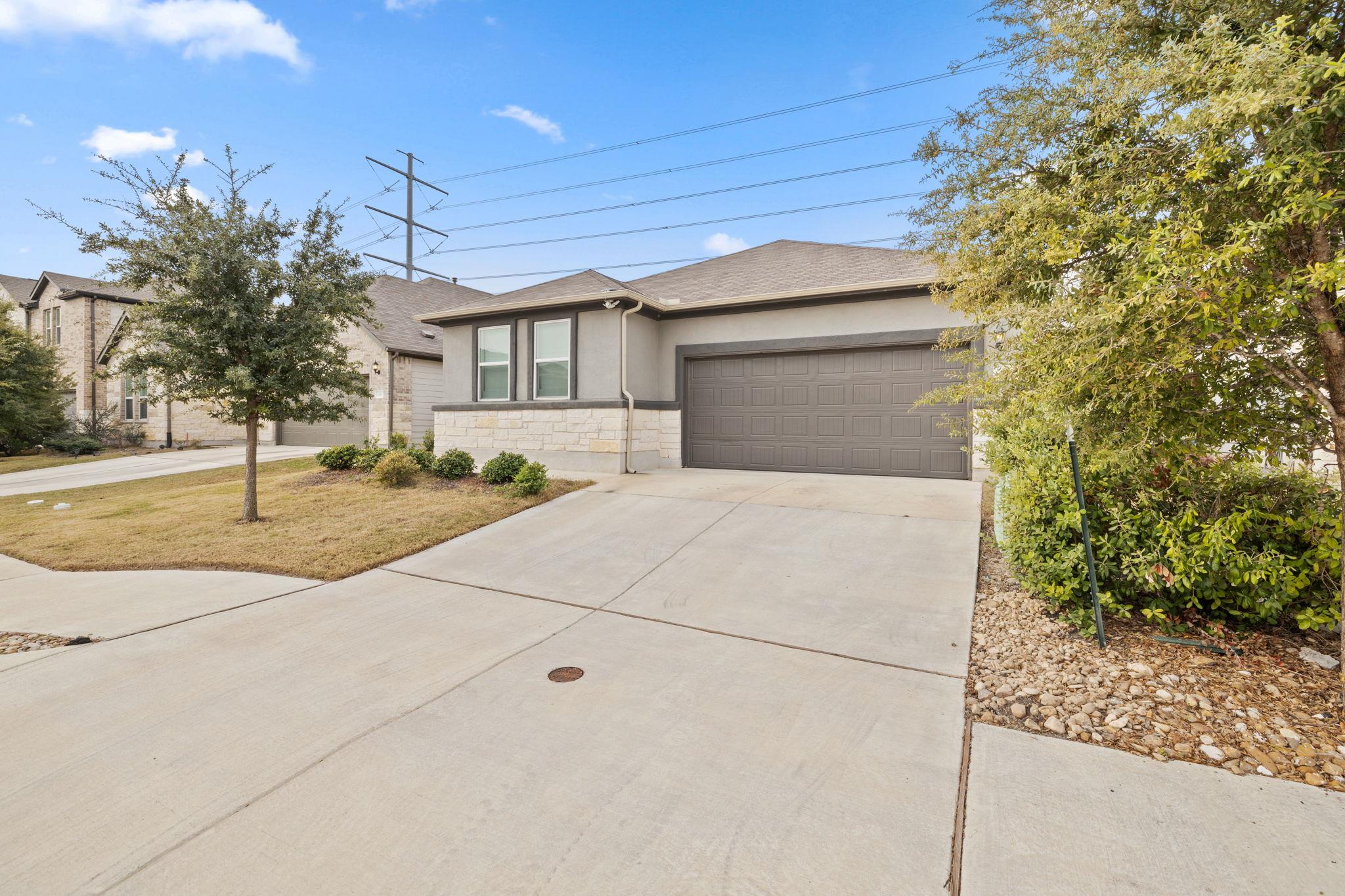 116 Thurman Holt Rd, Hutto, TX 78634