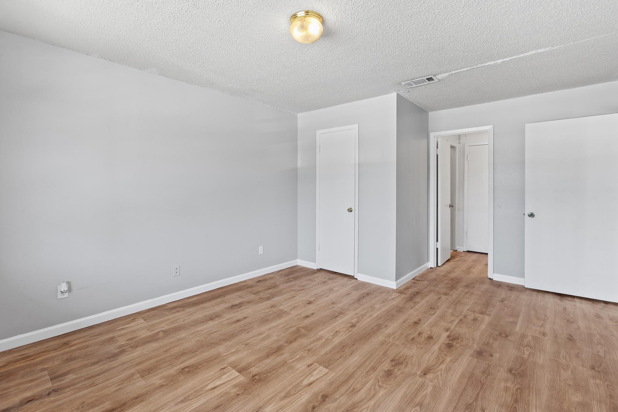 1907 W Loop, Austin, TX 78758