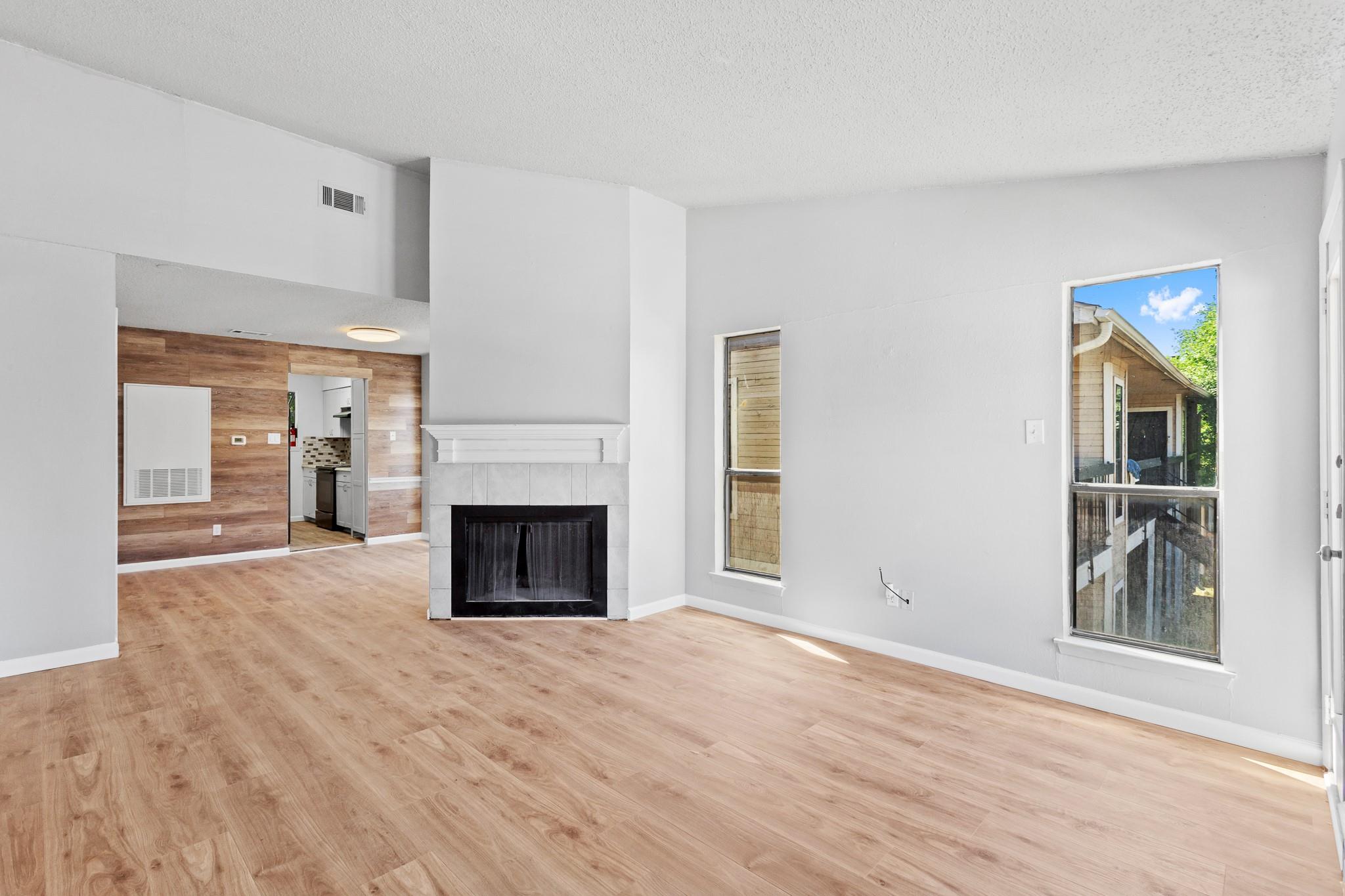 1907 W Loop, Austin, TX 78758