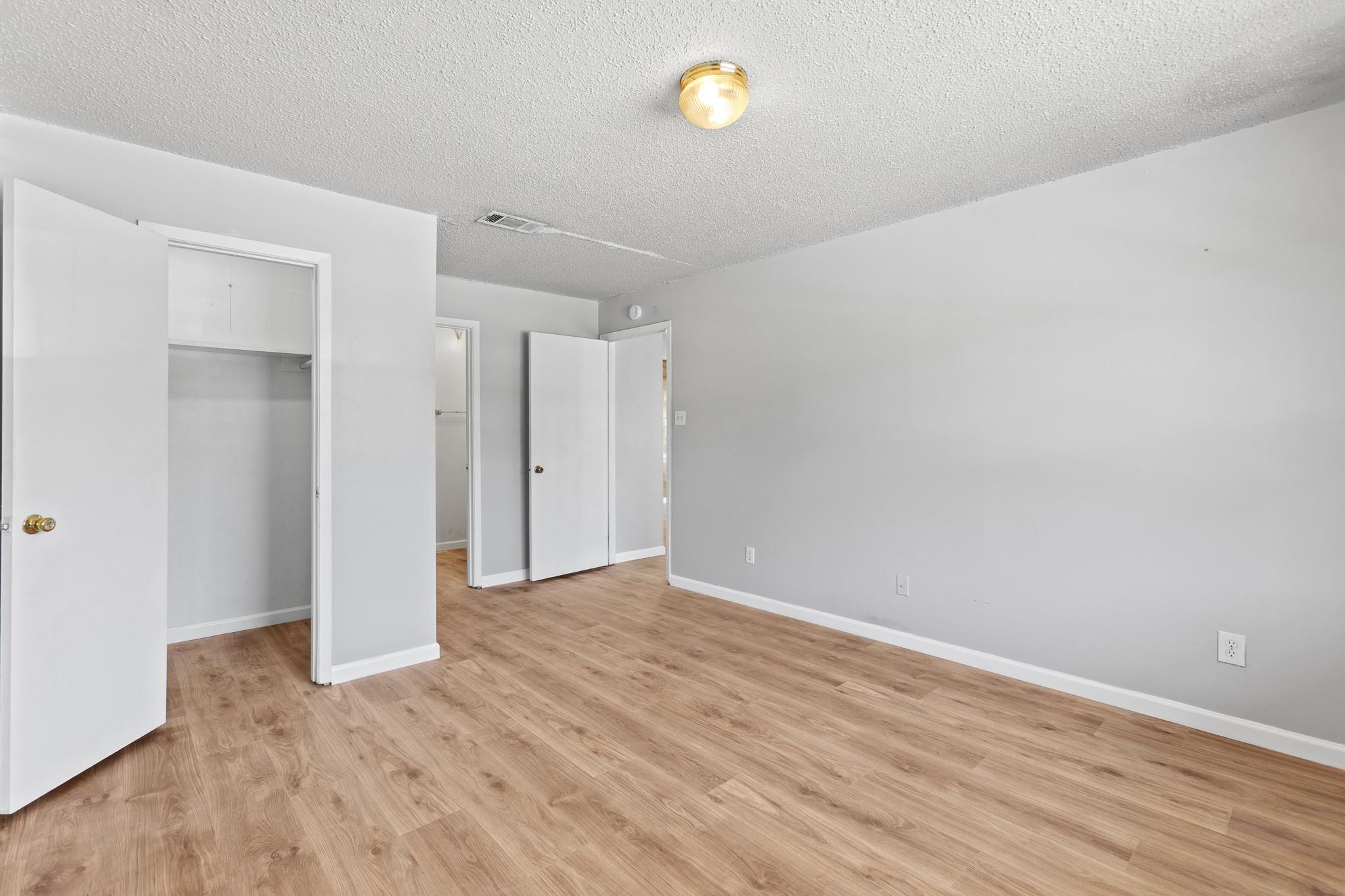 1907 W Loop, Austin, TX 78758