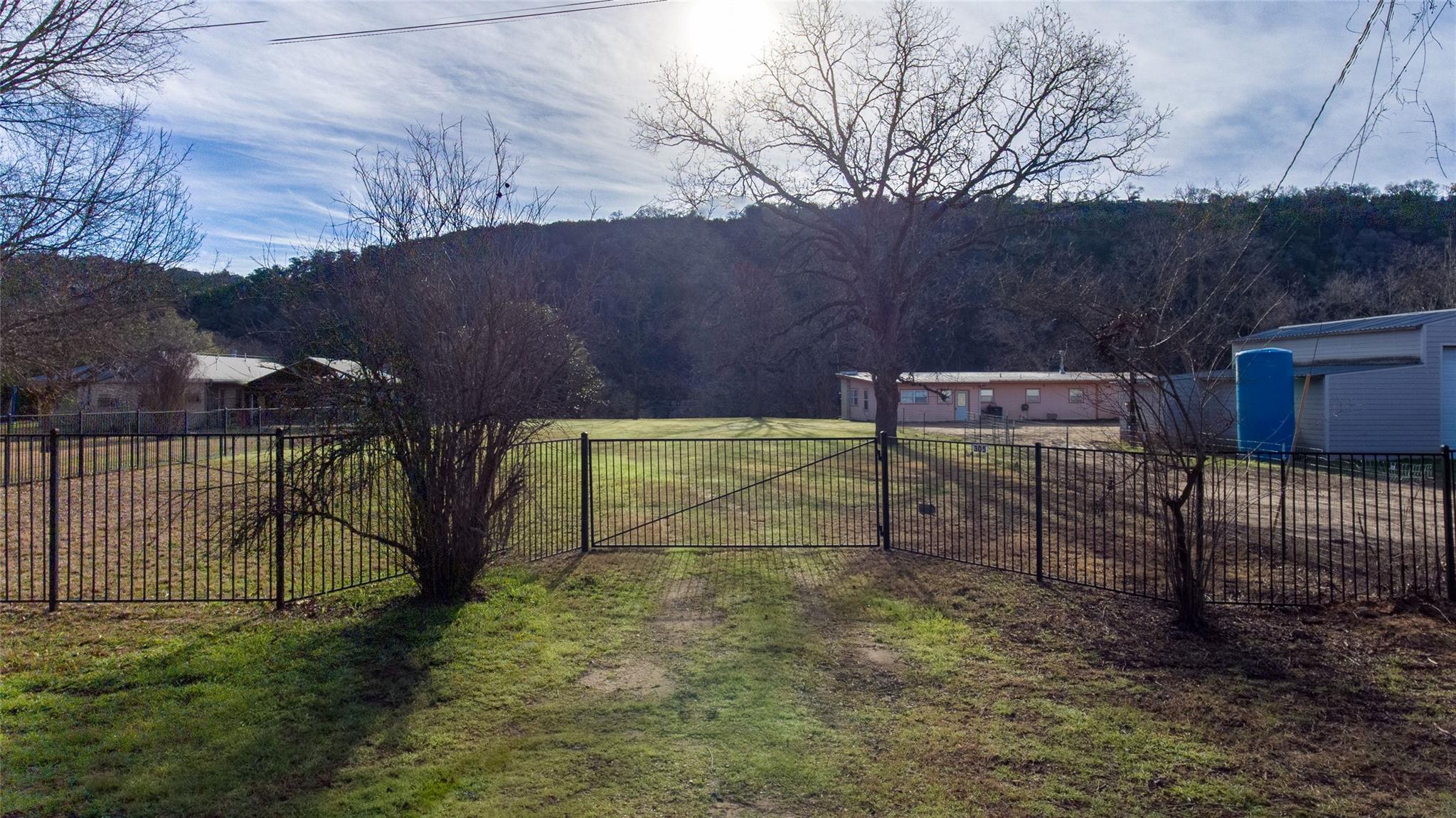 305 Lago Verde Dr, Austin, TX 78734