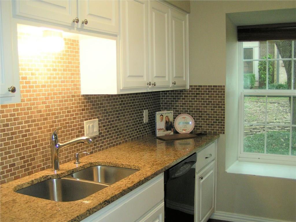 6627 Valleyside Rd, Austin, TX 78731