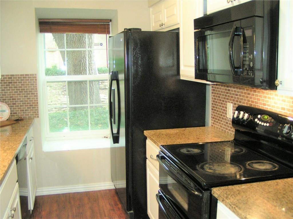 6627 Valleyside Rd, Austin, TX 78731