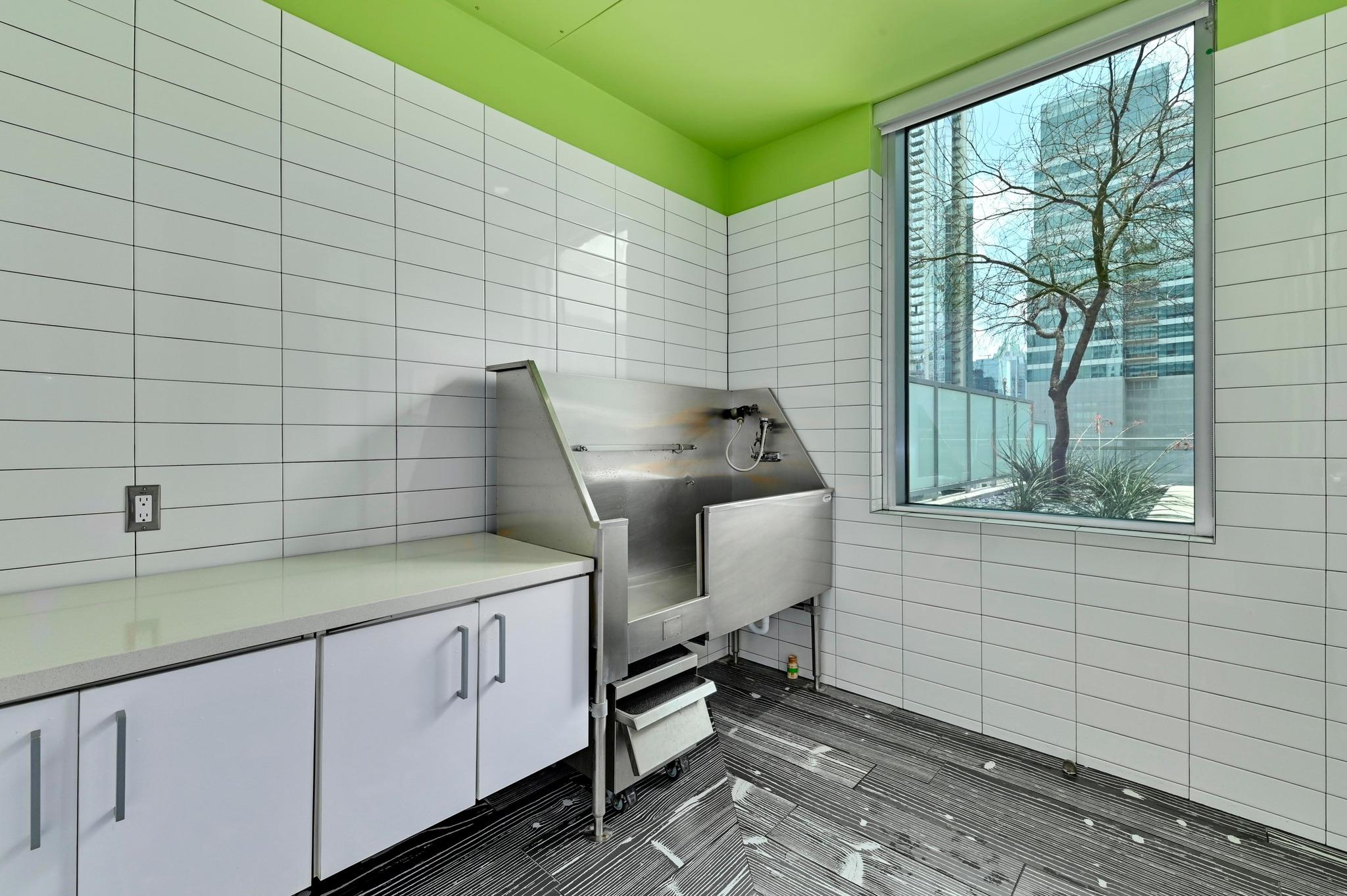 222 WEST Ave # 1710, Austin, TX 78701