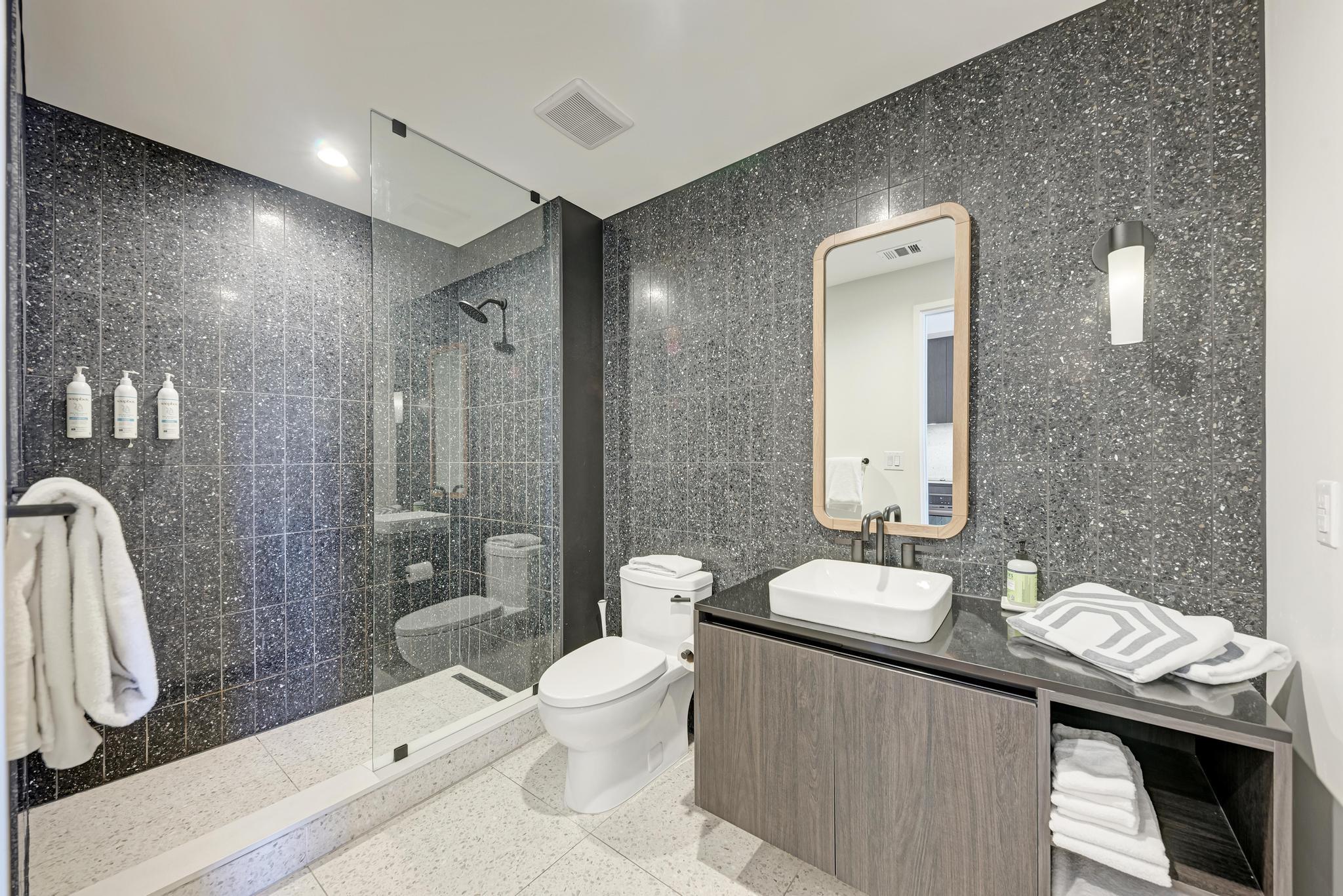 48 East Ave # 2802, Austin, TX 78701