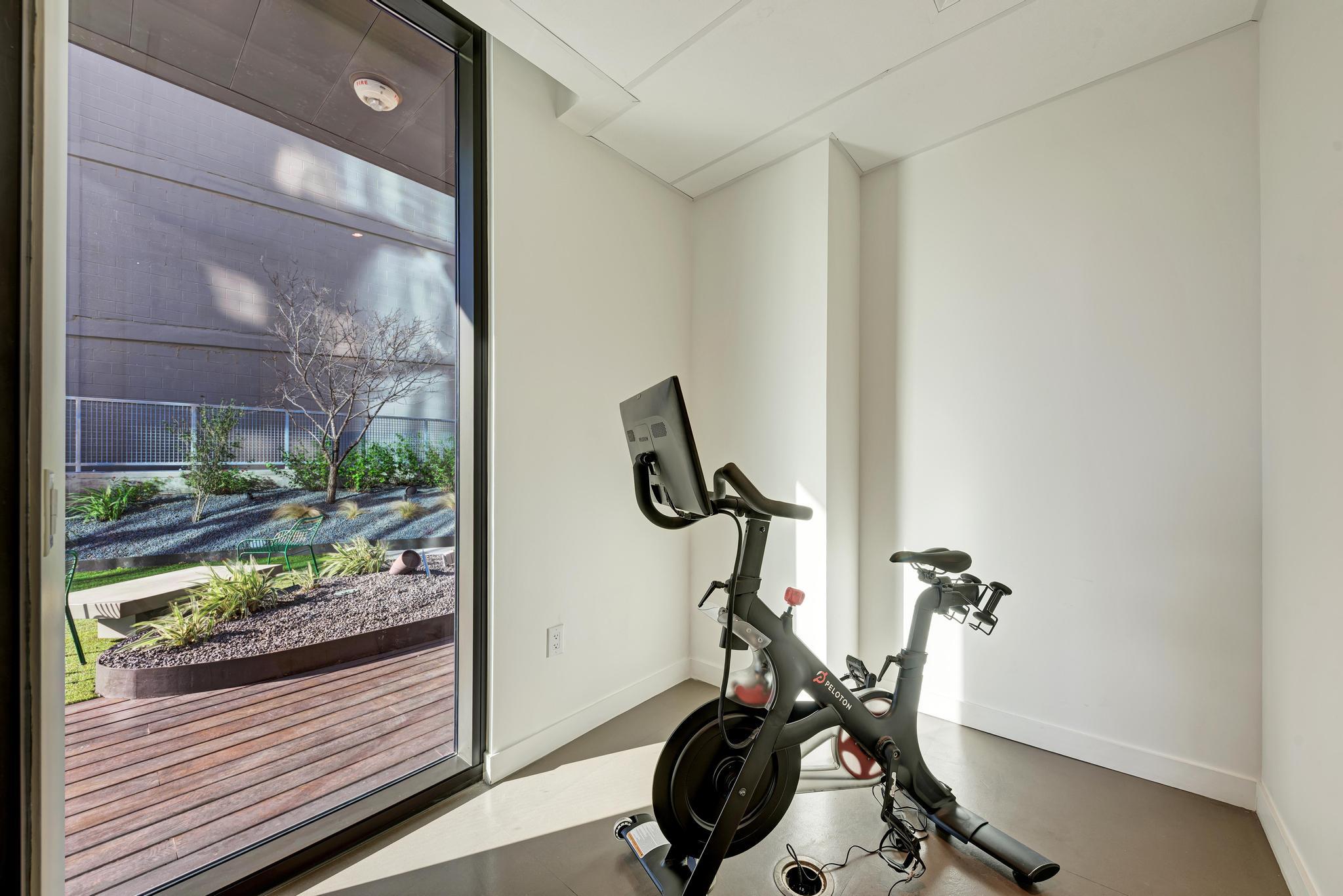 48 East Ave # 2802, Austin, TX 78701