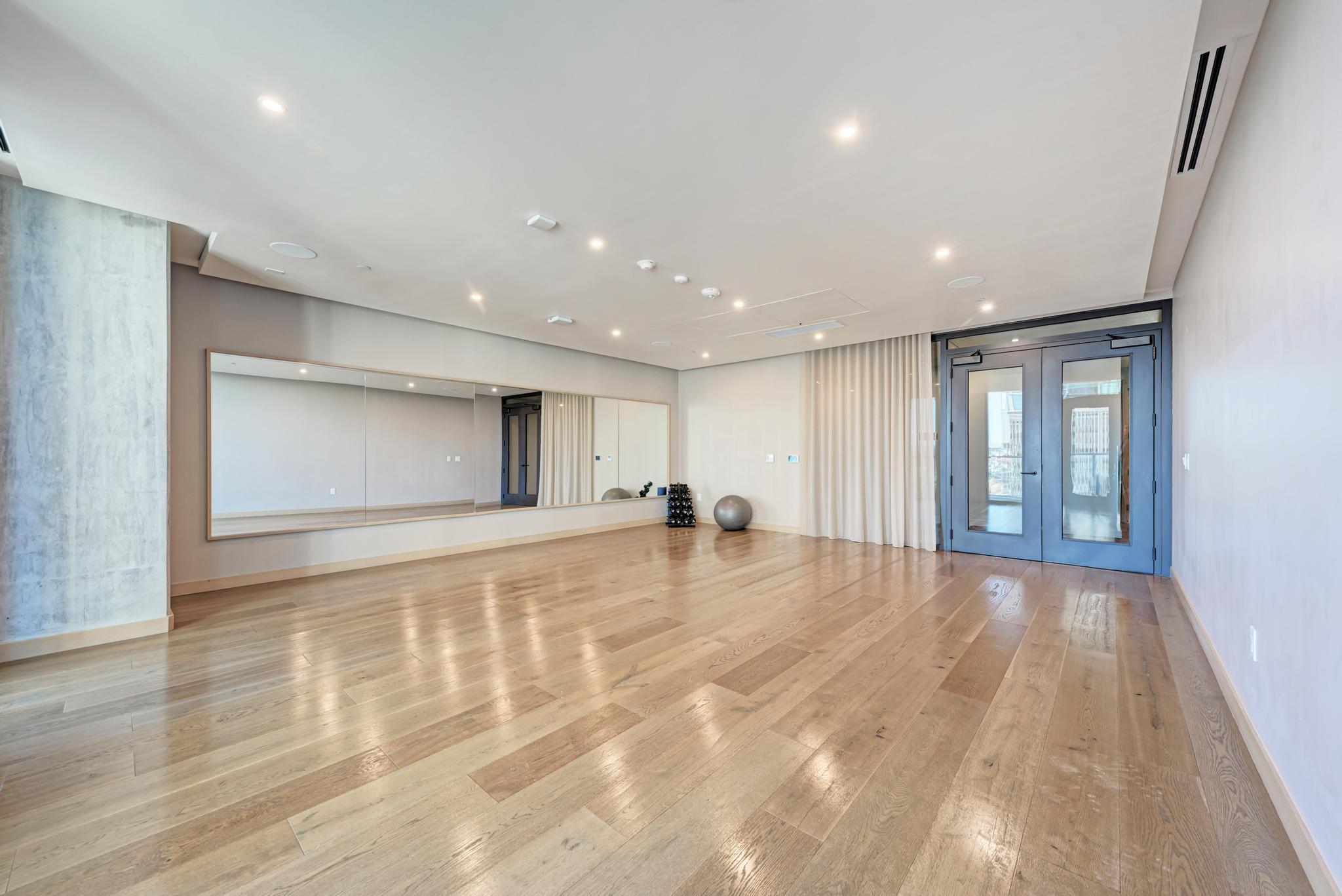 48 East Ave # 2802, Austin, TX 78701