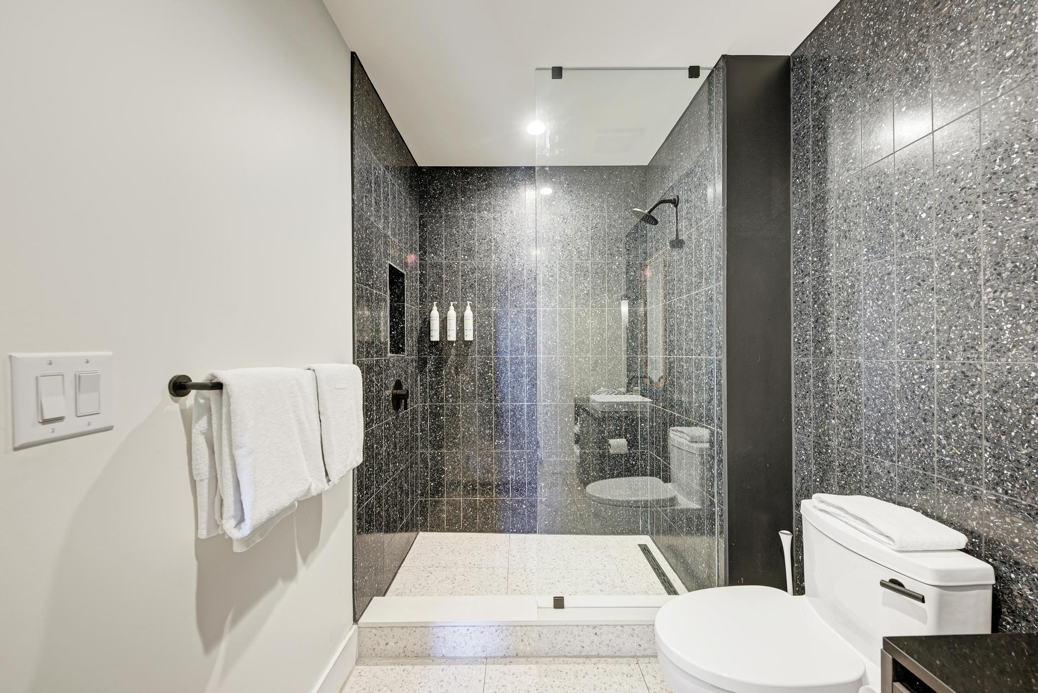 48 East Ave # 2802, Austin, TX 78701