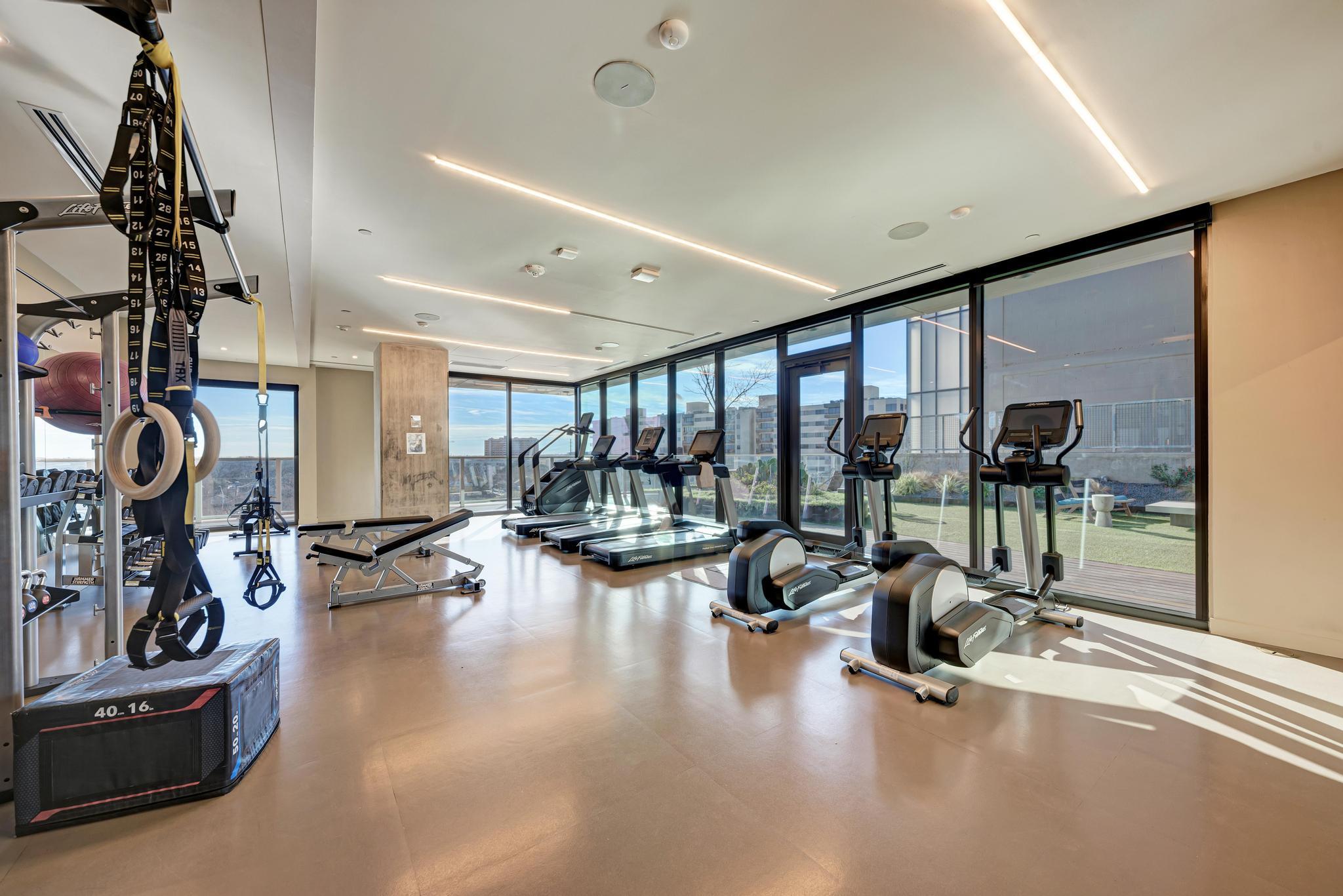 48 East Ave # 2802, Austin, TX 78701