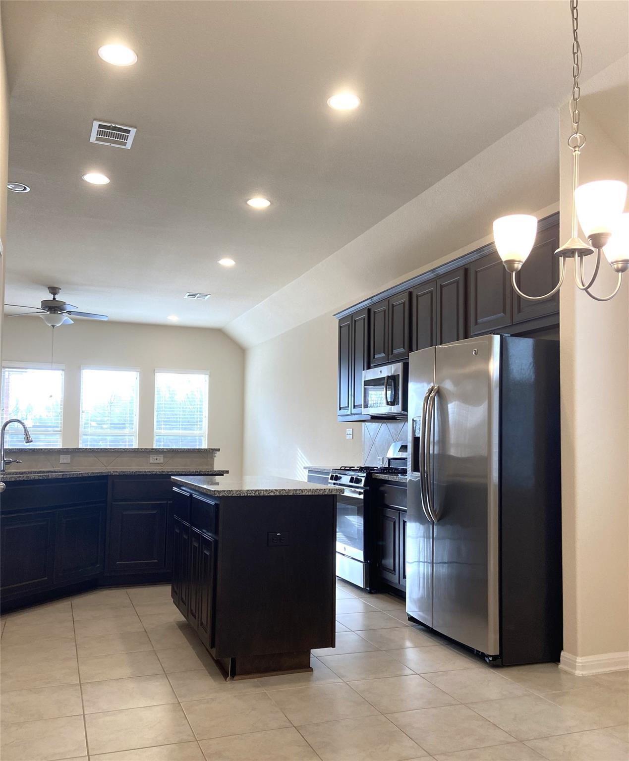 2765 Sorano Ave, Round Rock, TX 78665