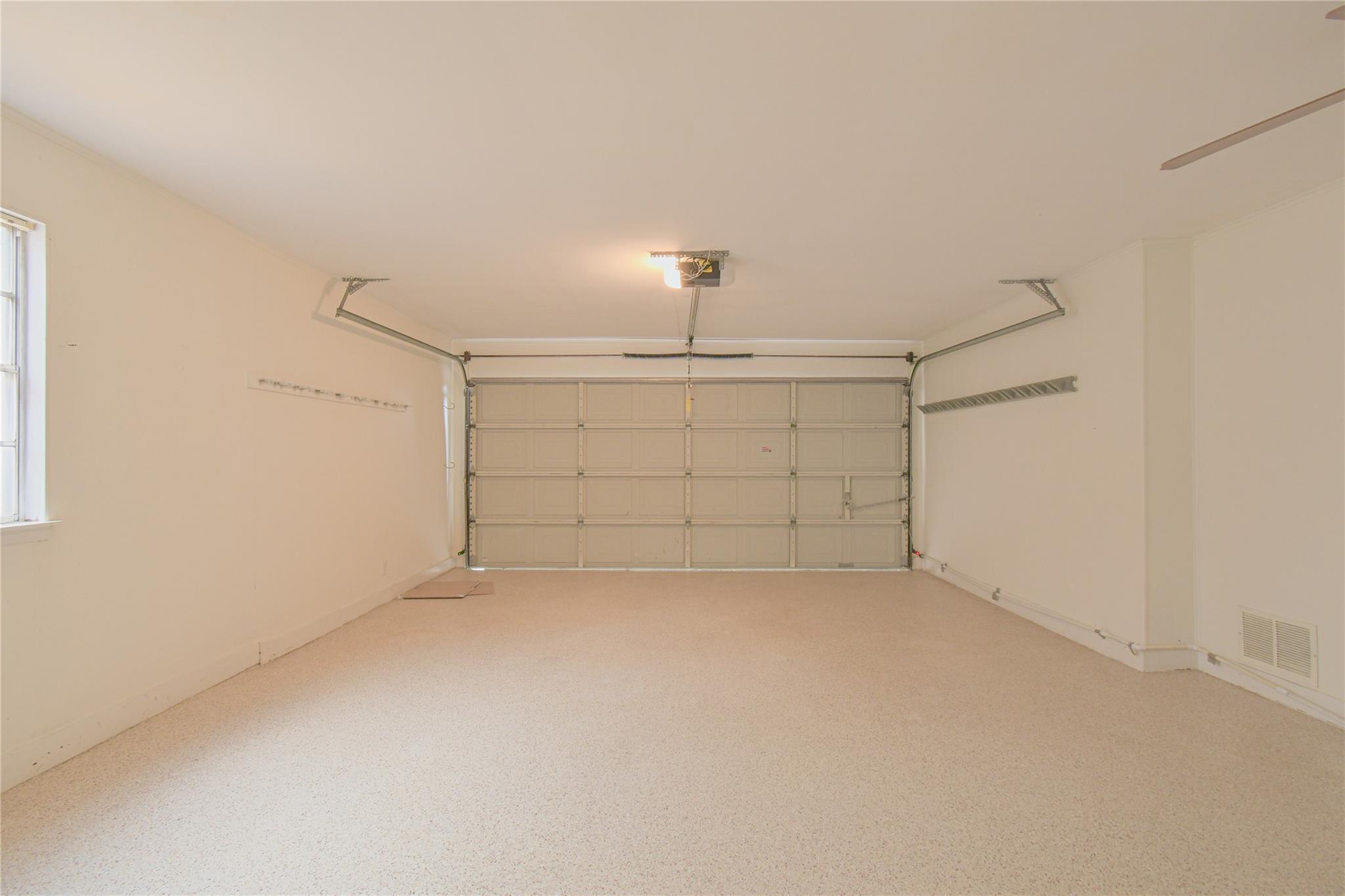 12605 Moss Hollow St, San Antonio, TX 78233