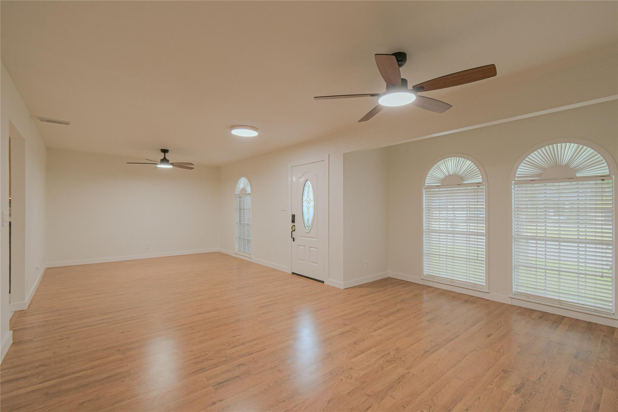 12605 Moss Hollow St, San Antonio, TX 78233