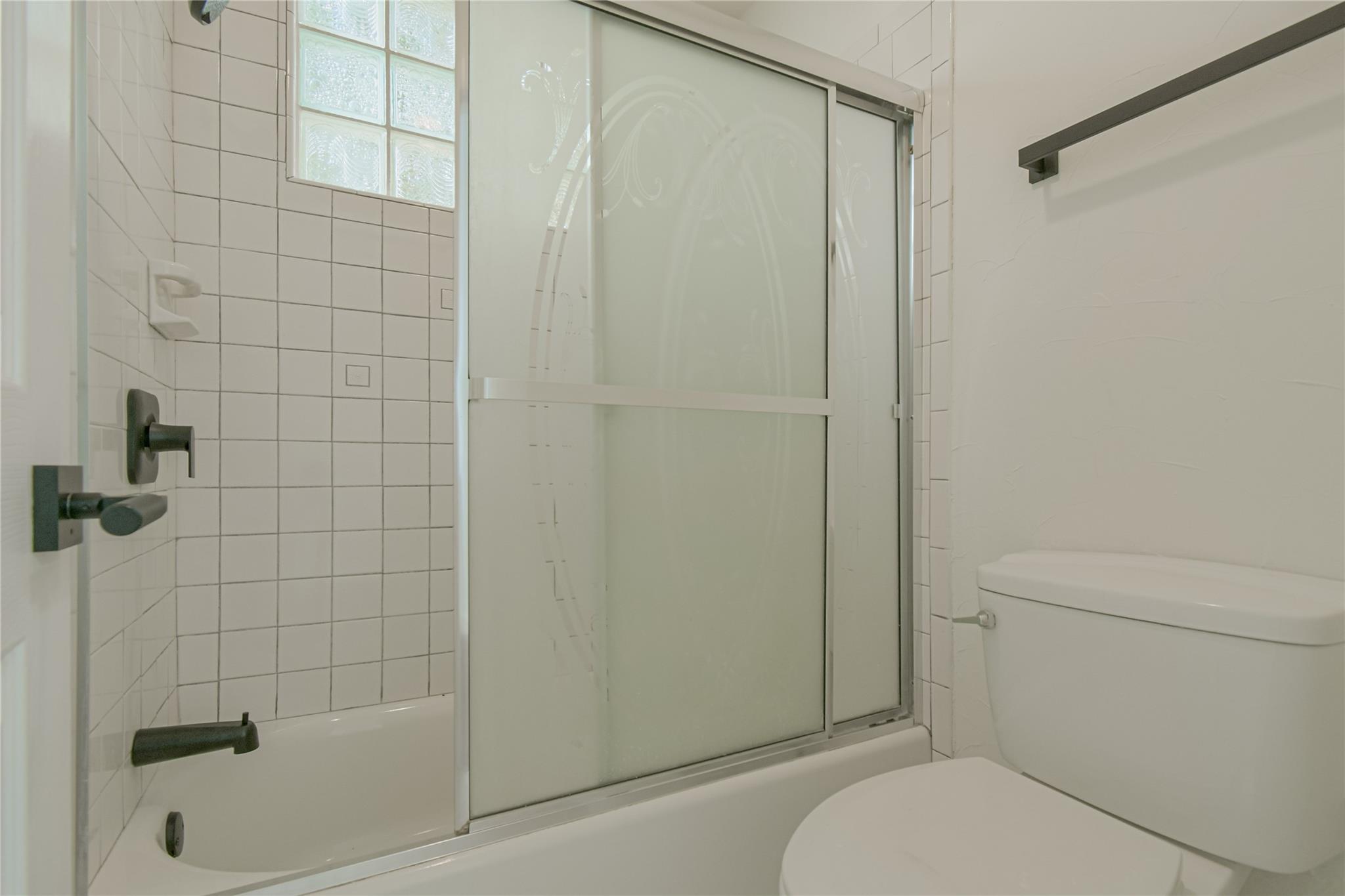 12605 Moss Hollow St, San Antonio, TX 78233