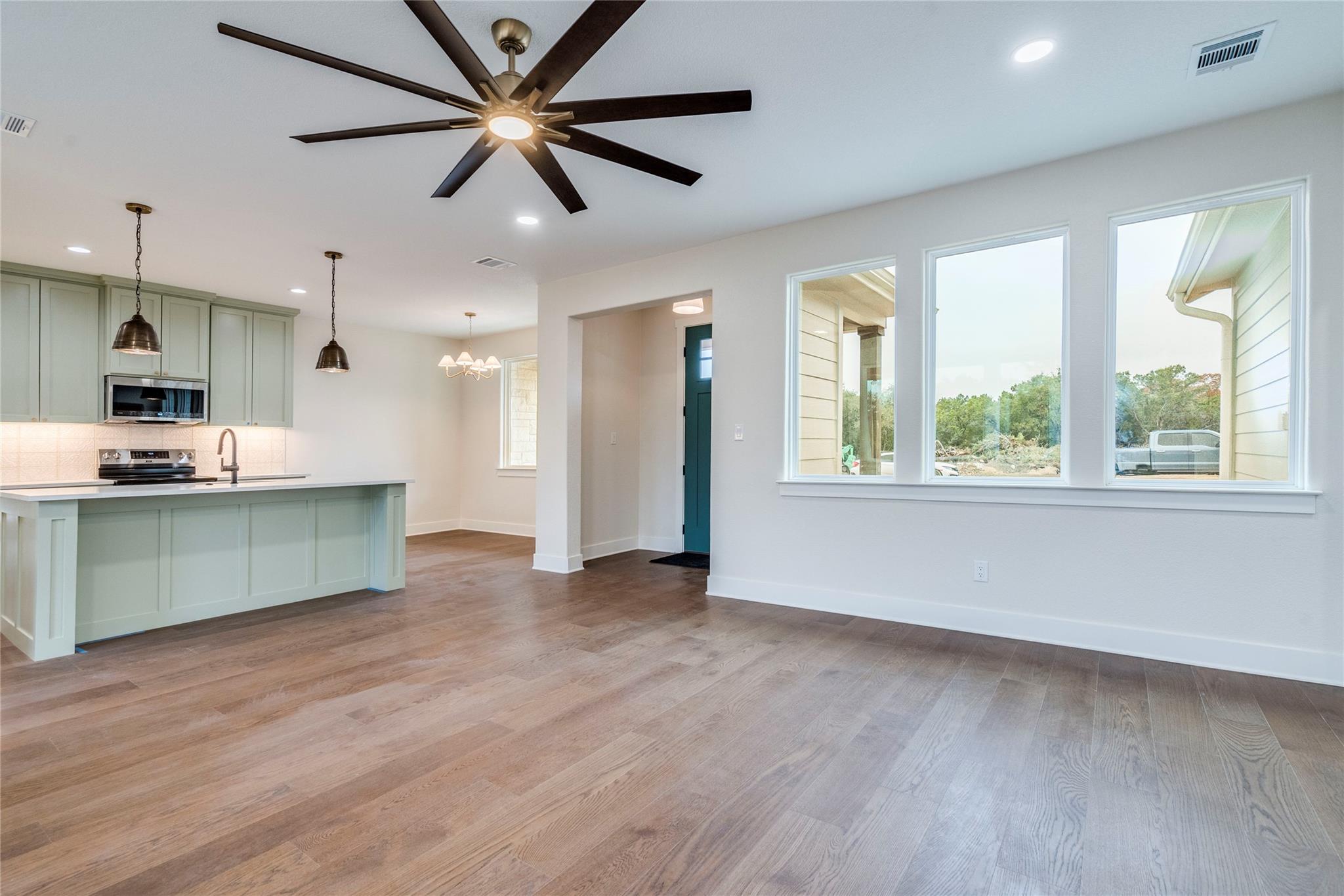 10 Mesquite Trl, Wimberley, TX 78676