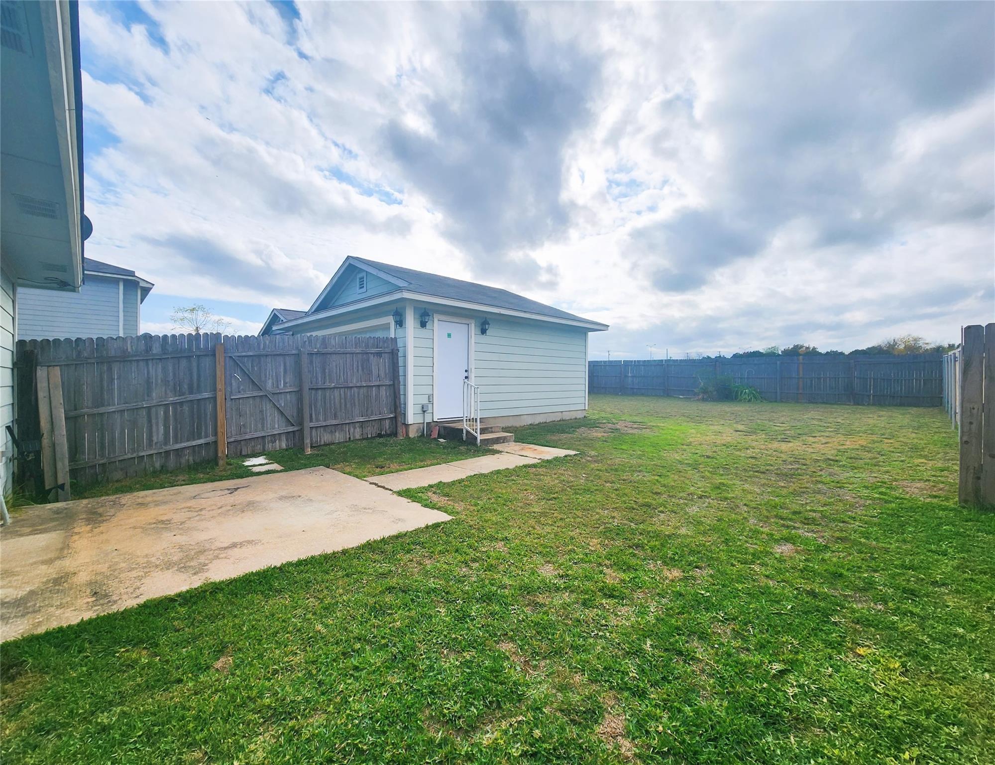 2126 Bluffstone Dr, Round Rock, TX 78665