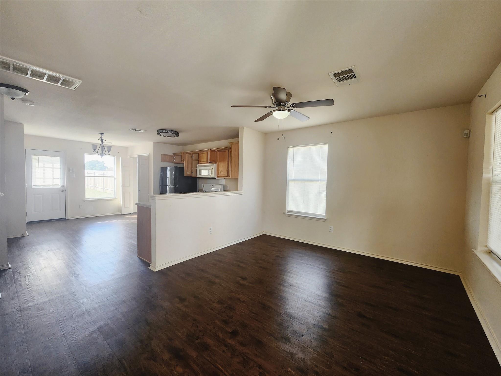 2126 Bluffstone Dr, Round Rock, TX 78665