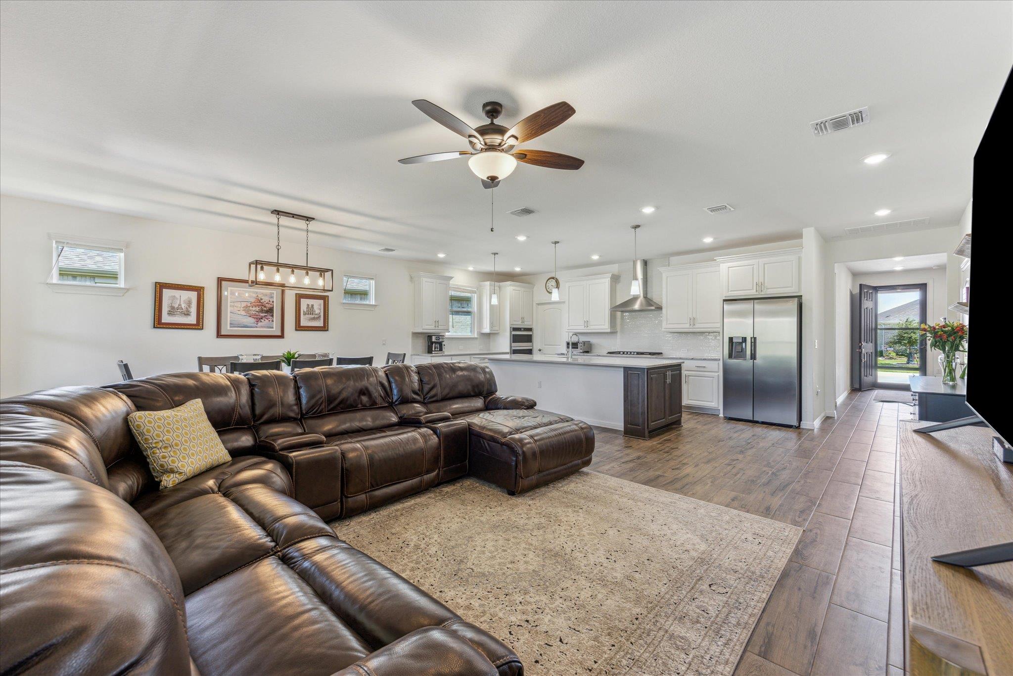 636 Martingale St, Georgetown, TX 78633