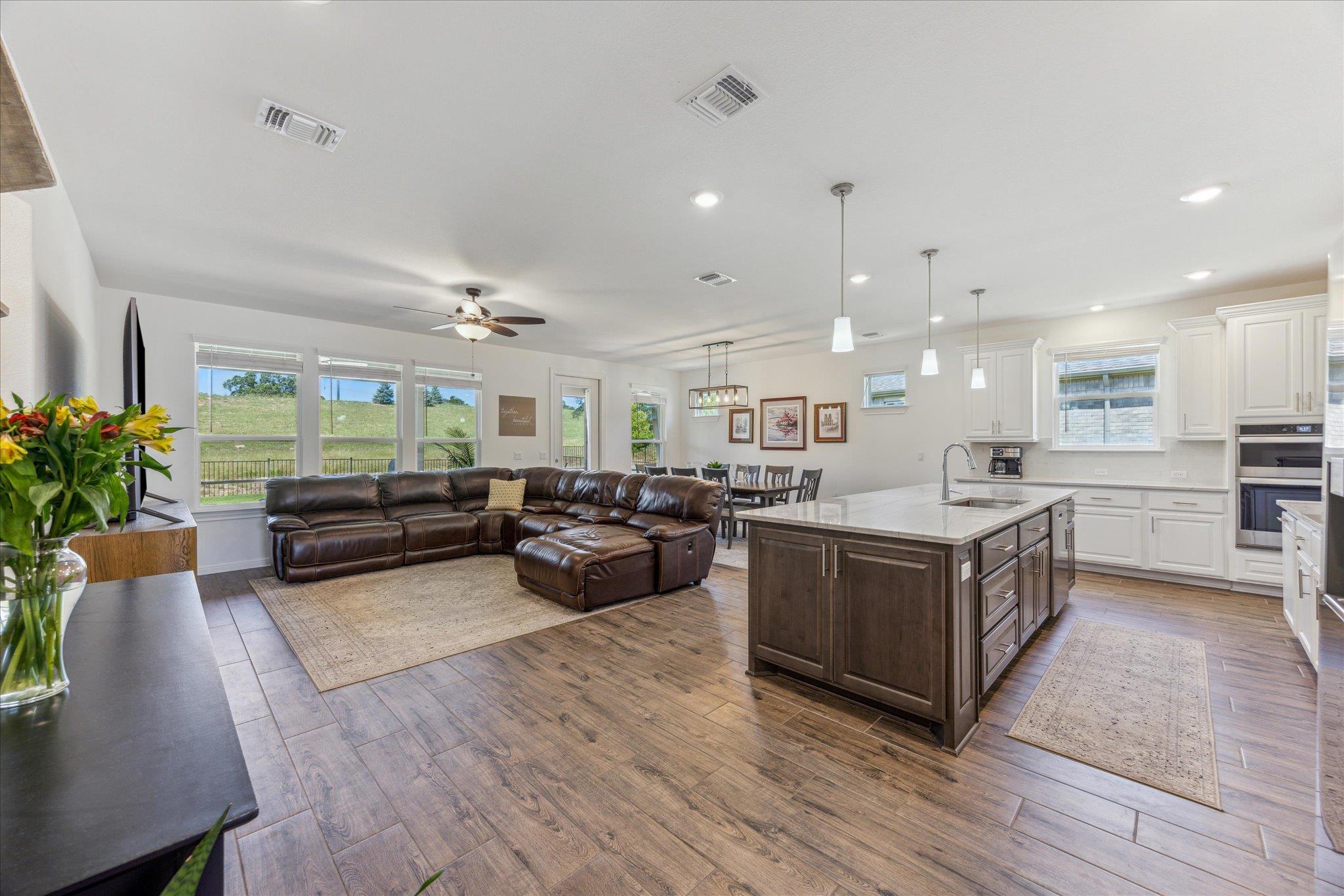 636 Martingale St, Georgetown, TX 78633