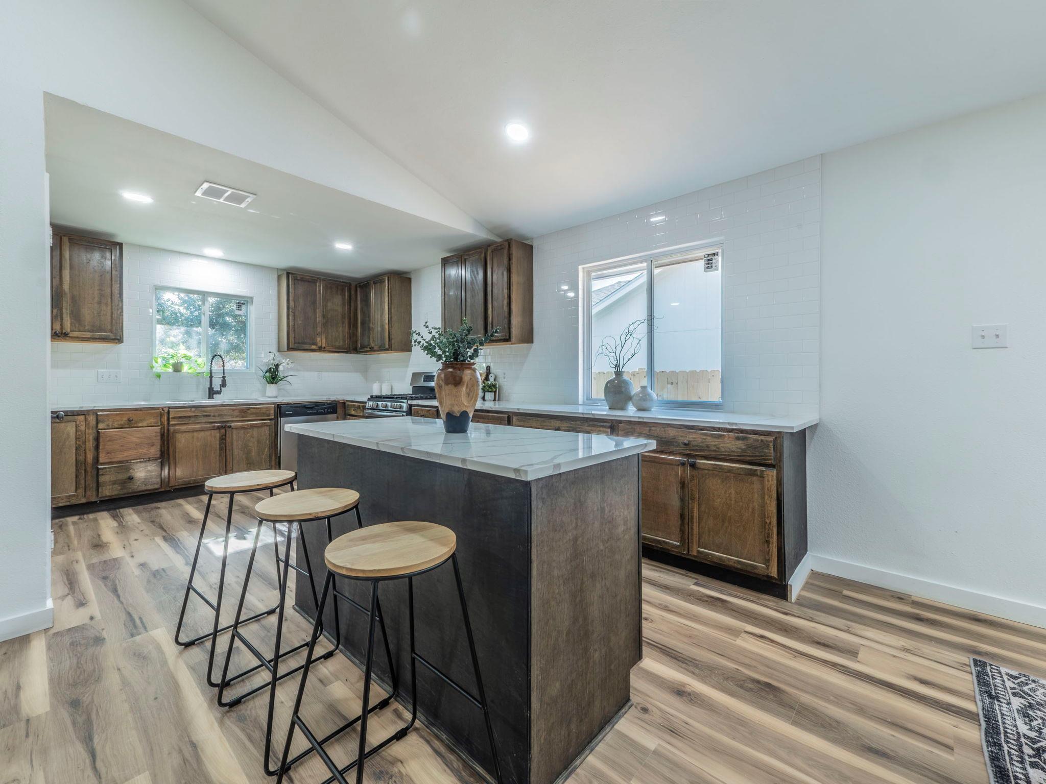 12406 Thompkins Dr, Austin, TX 78753