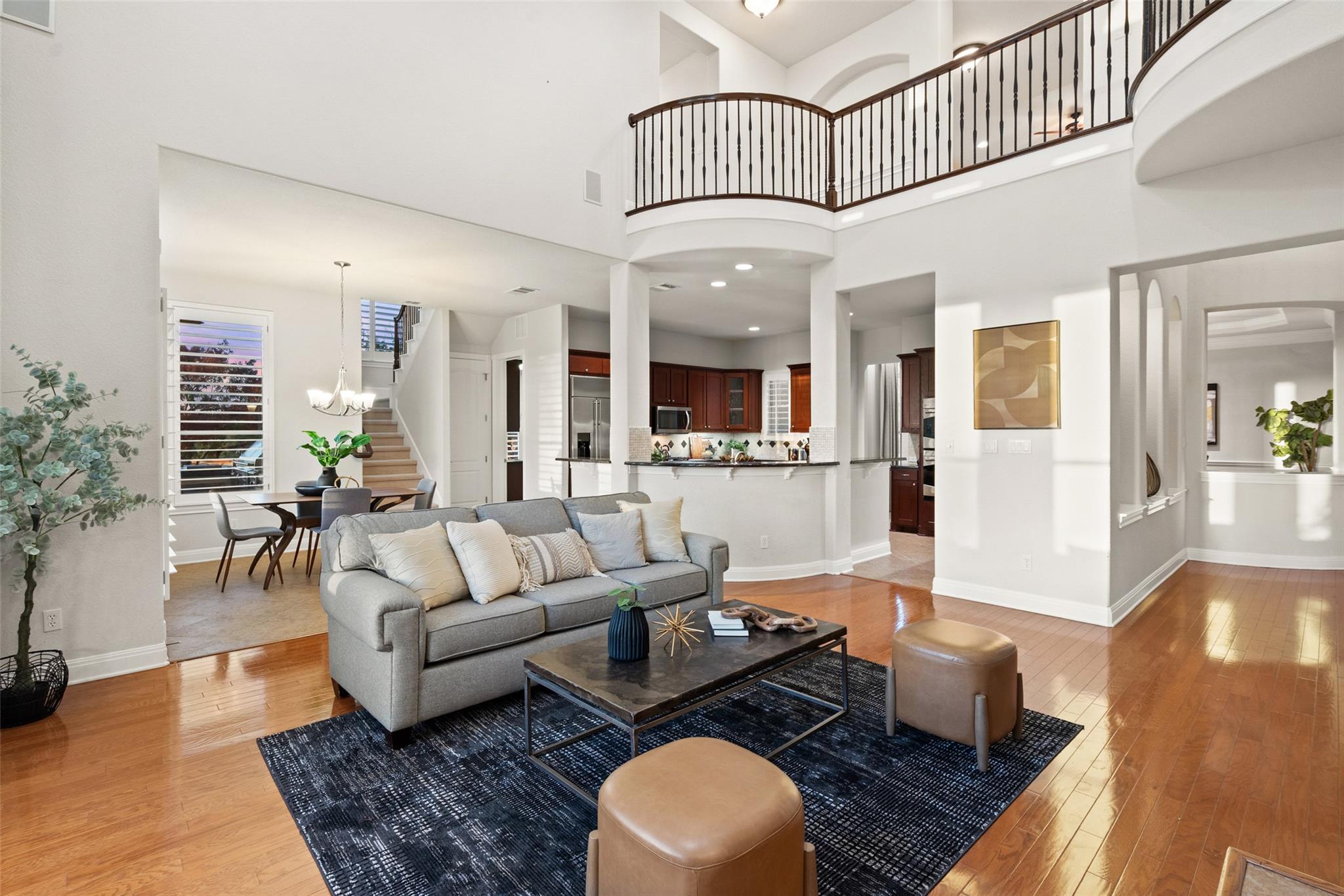 2906 Lakehurst Rd, Spicewood, TX 78669