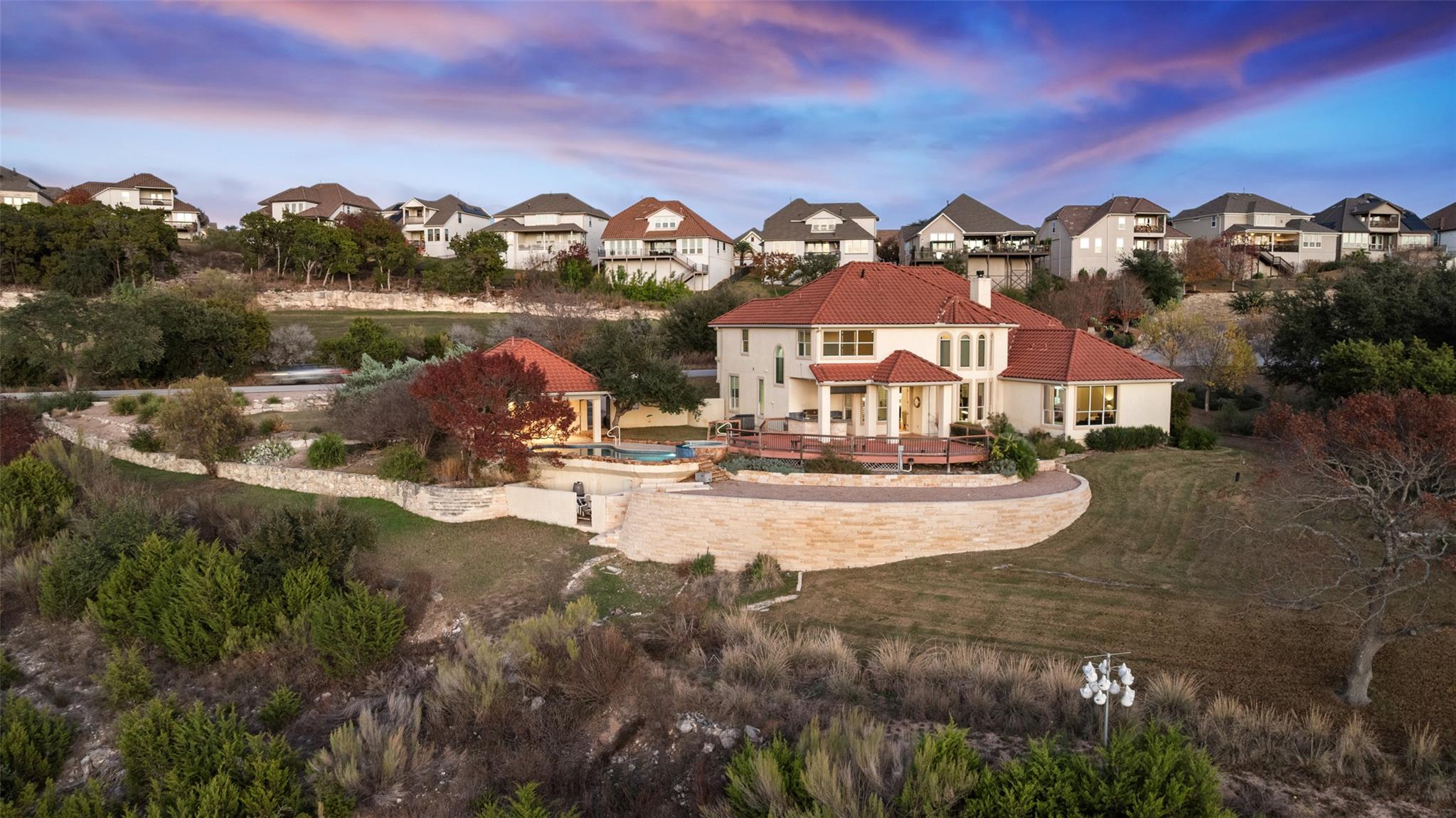 2906 Lakehurst Rd, Spicewood, TX 78669