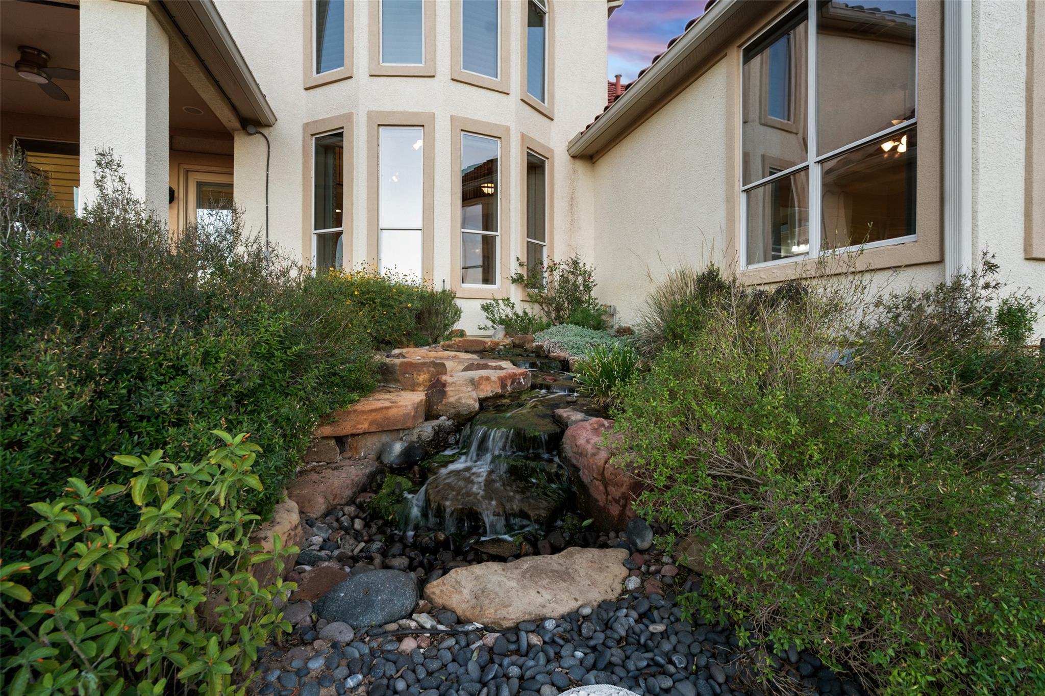 2906 Lakehurst Rd, Spicewood, TX 78669