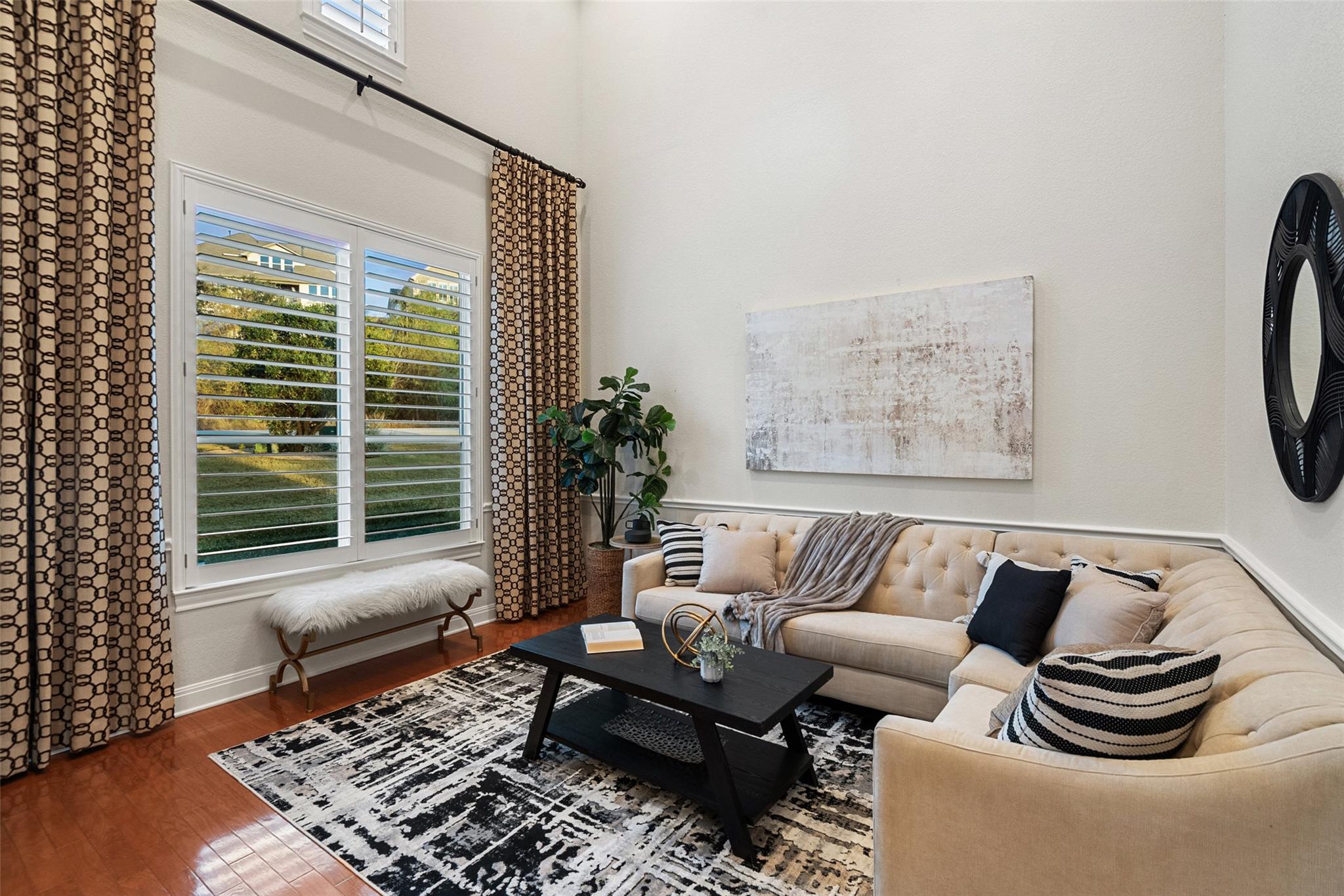 2906 Lakehurst Rd, Spicewood, TX 78669