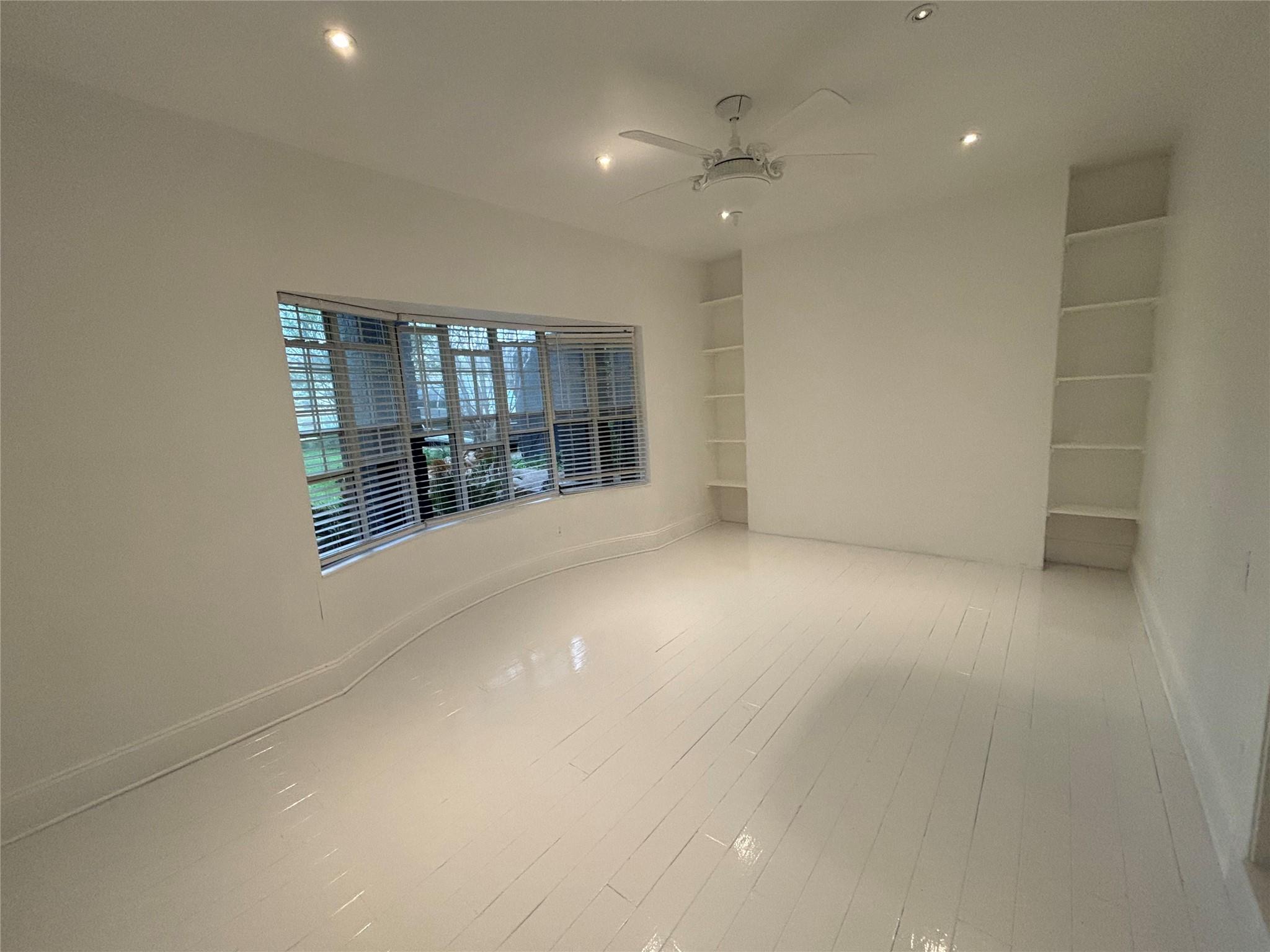 338 Sailmaster St, Lakeway, TX 78734