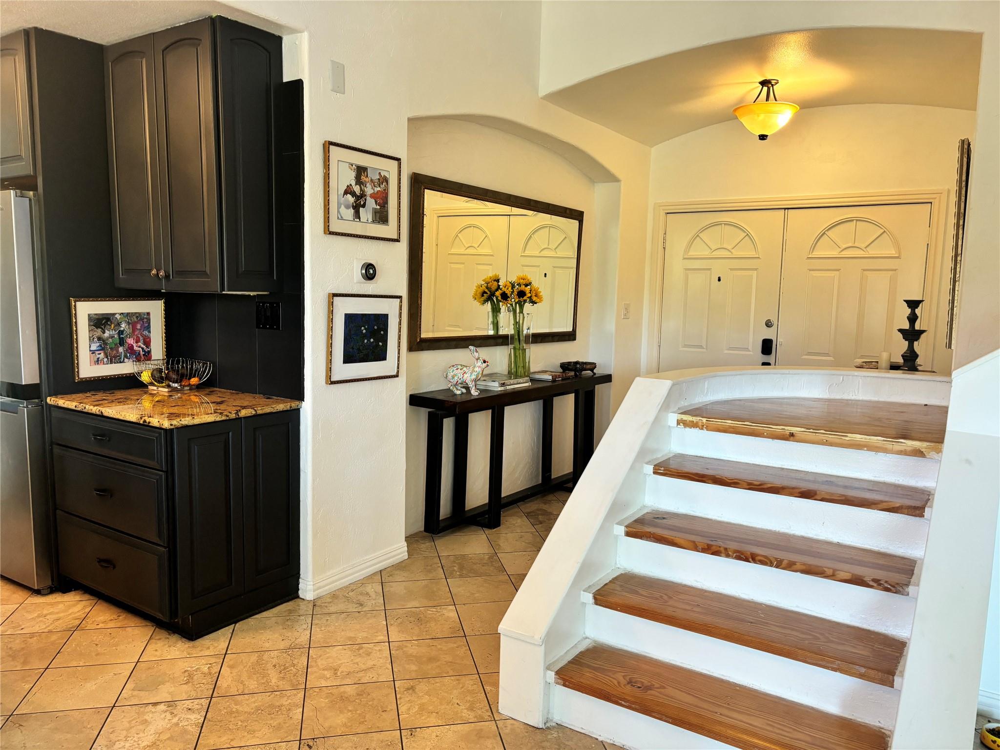 338 Sailmaster St, Lakeway, TX 78734